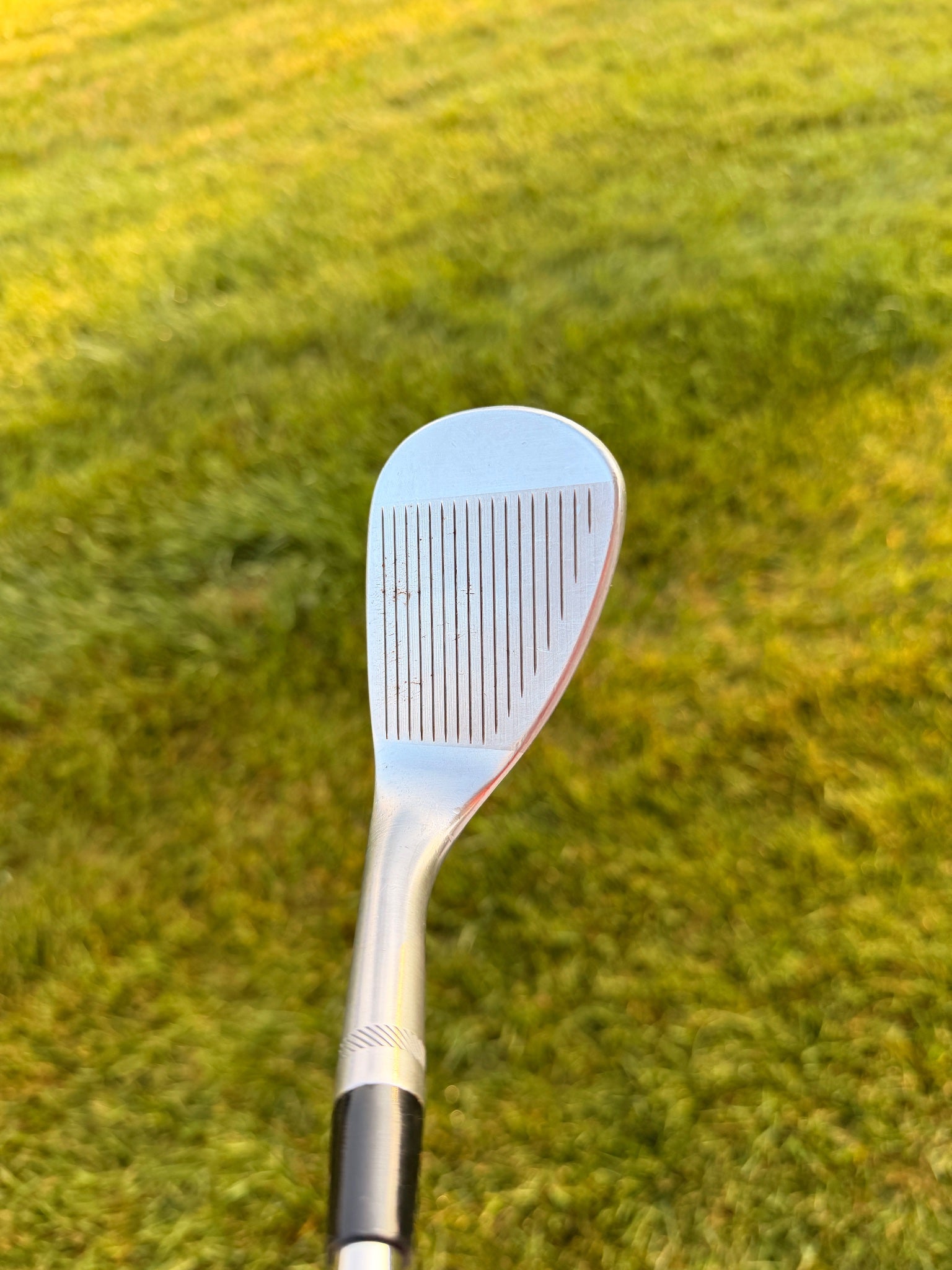 Titleist Vokey SM10 Tour Chrome LW 60° / 8 Stock Demo Wedge Flex 35.25" NICE — photo 3