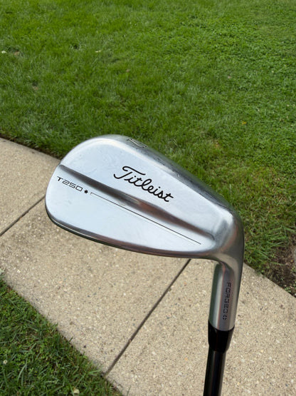 Titleist 2025 T250* Launch Spec Gap Wedge 52° MMT 65 Senior Flex 35.5" NEAR MINT