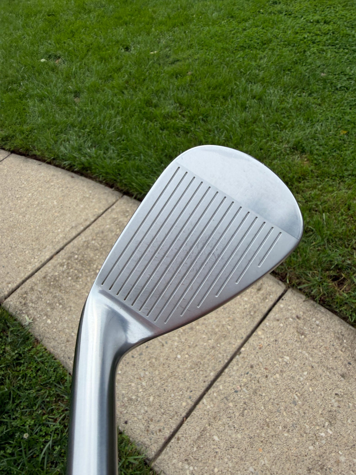 Titleist 2025 T250* Launch Spec Gap Wedge 52° MMT 65 Senior Flex 35.5" NEAR MINT — photo 2