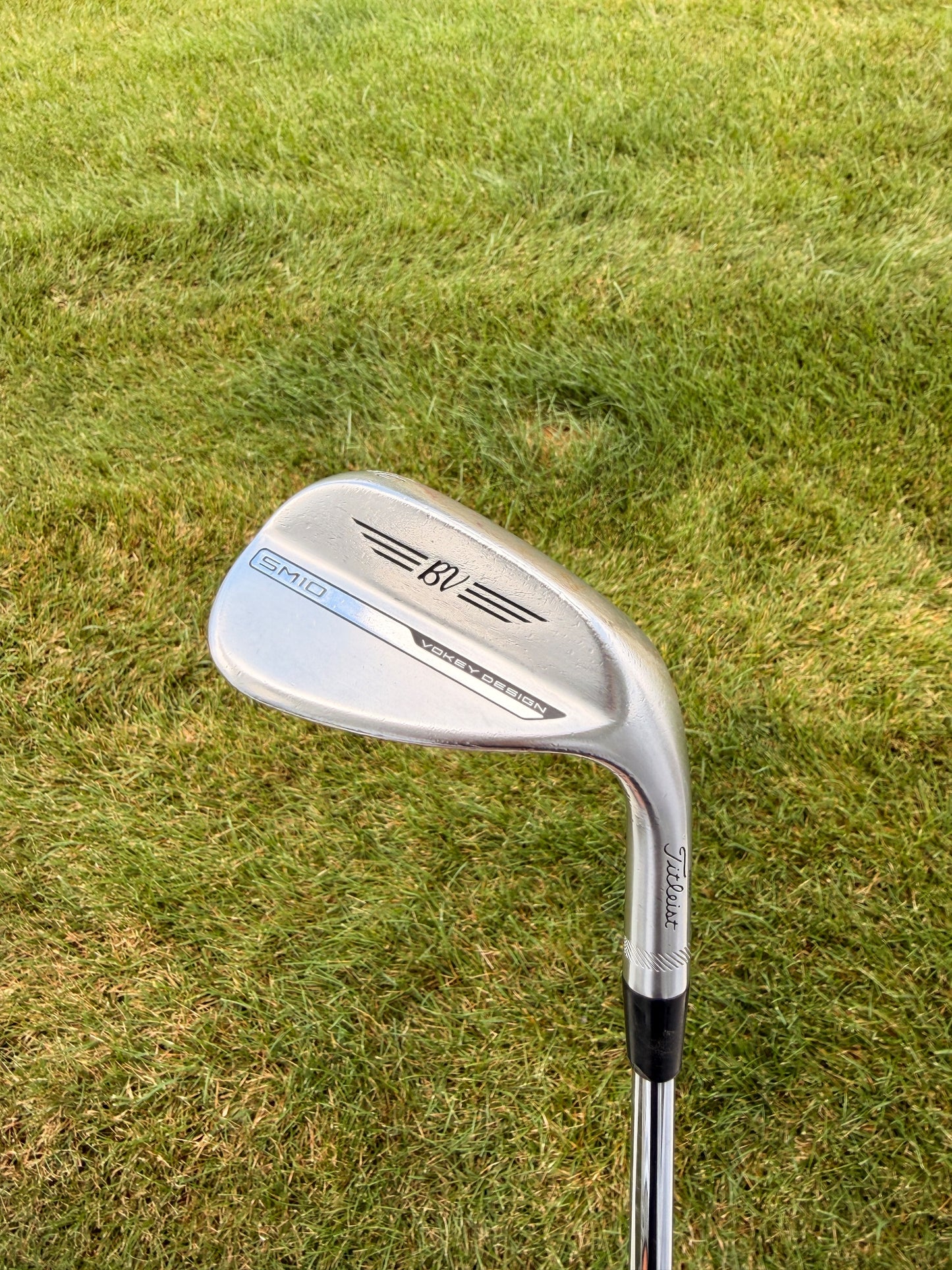 Titleist Vokey SM10 Tour Chrome Sand Wedge 56° / 14 Stock Wedge Flex 35.5"