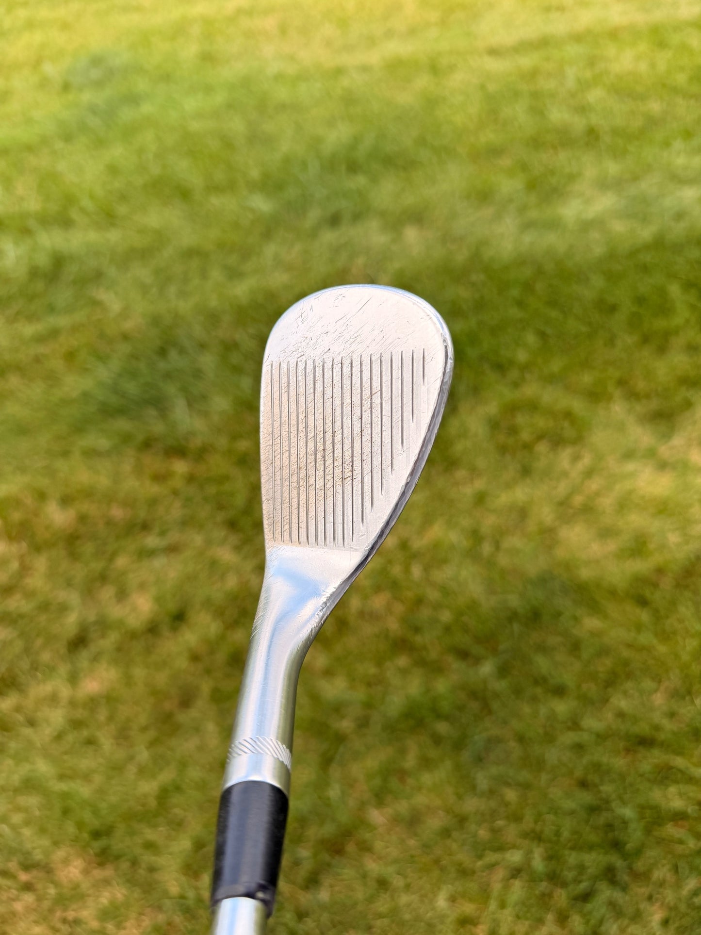 Titleist Vokey SM10 Tour Chrome Sand Wedge 56° / 14 Stock Wedge Flex 35.5" — photo 3
