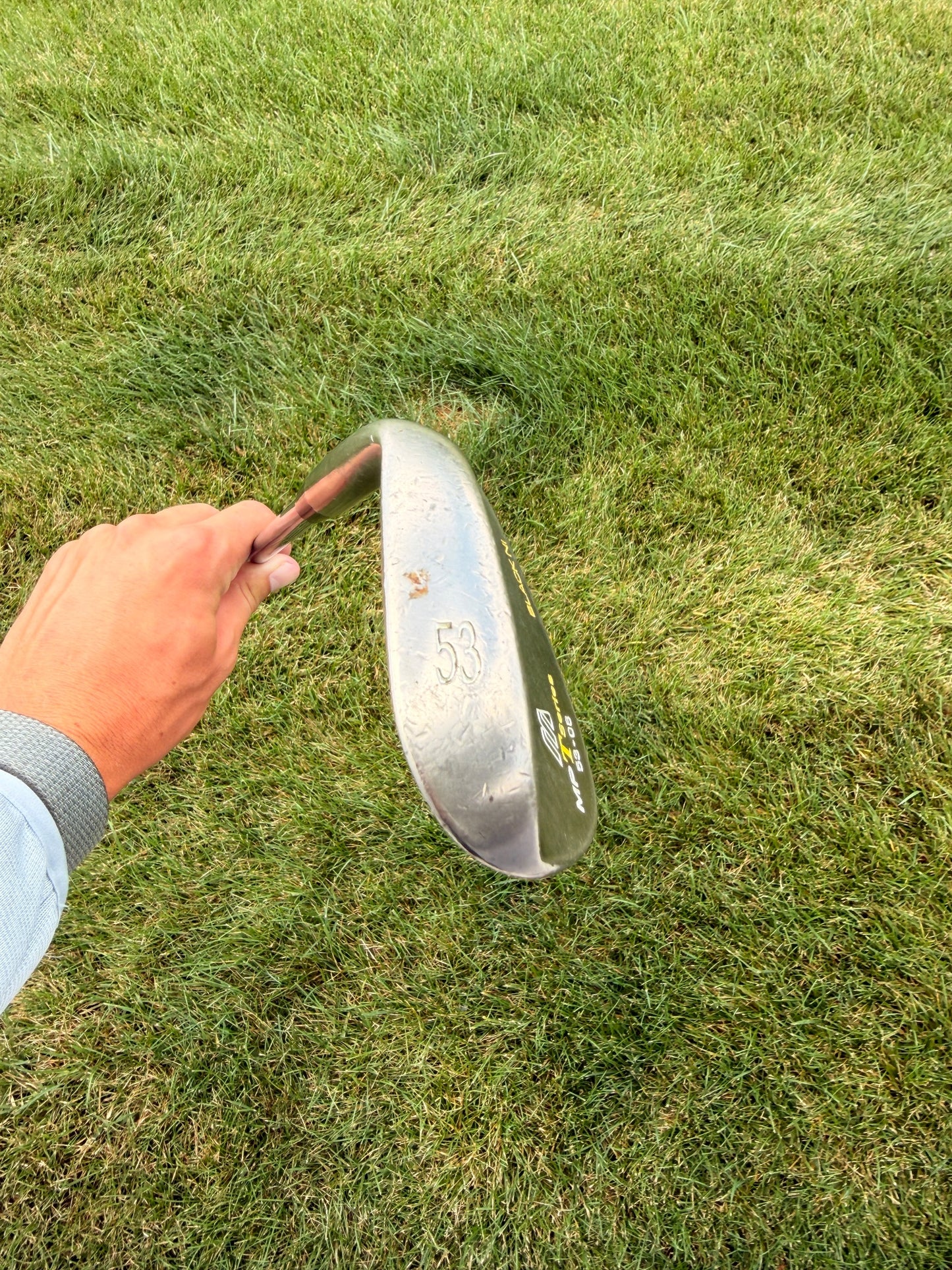 Mizuno 2008 MP-T Series Black Nickel GW 53° / 8 Dynamic Gold Wedge Flex 35.75" — photo 4