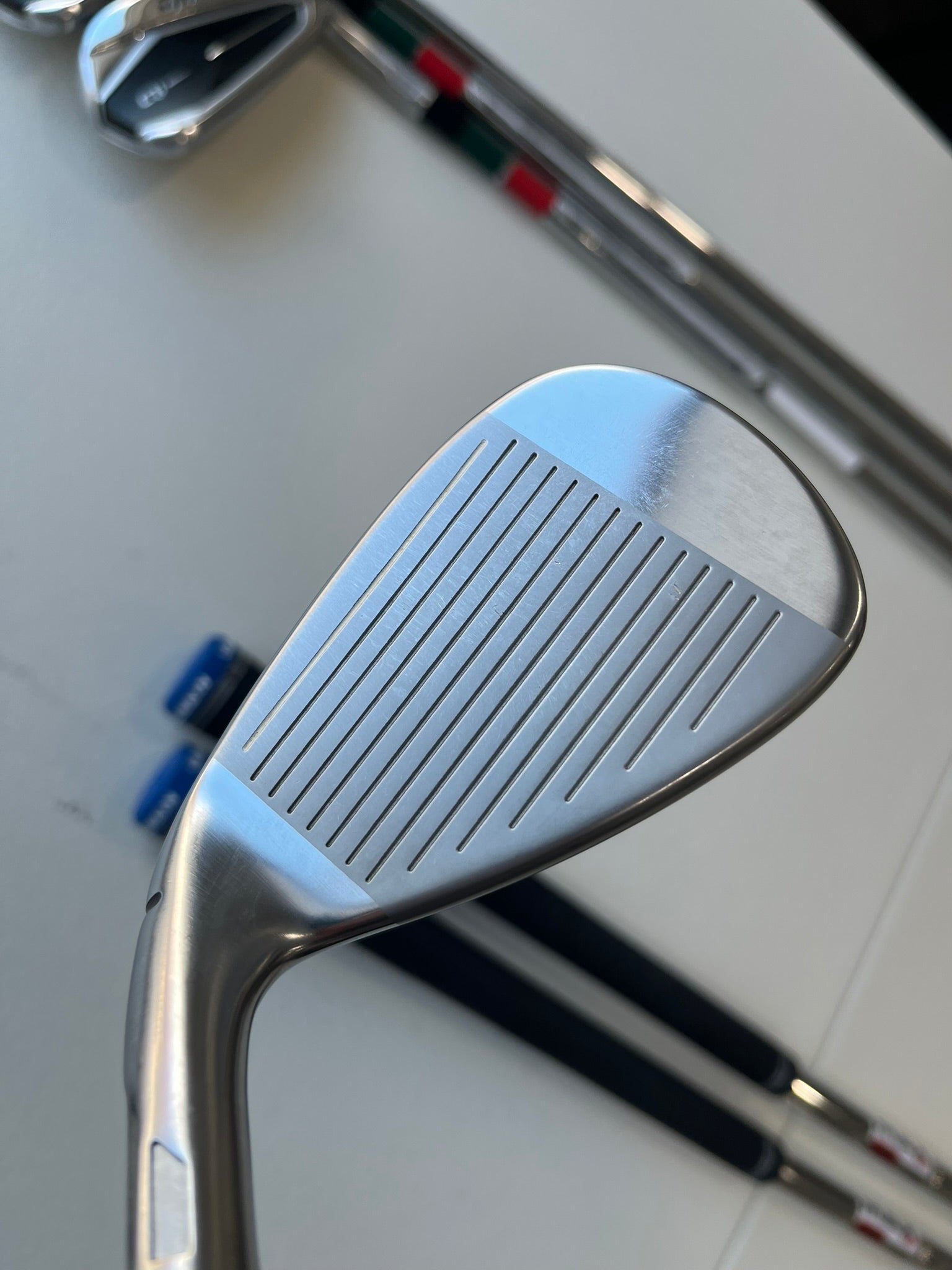 Photo of Taylormade Qi Iron Set Regular Flex Kbs Max Mt 85