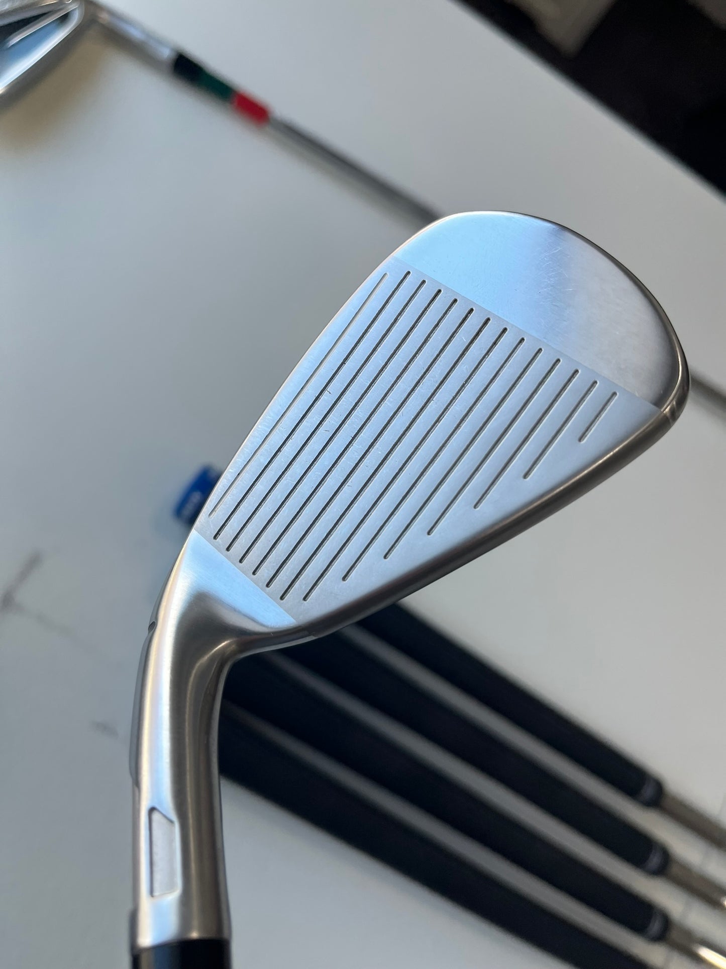 Photo of Taylormade Qi Iron Set Regular Flex Kbs Max Mt 85