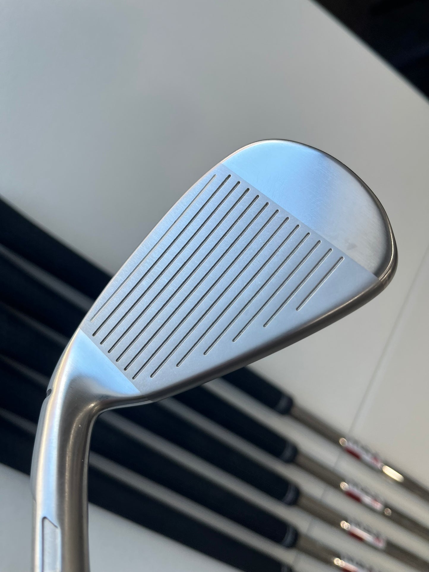 Photo of Taylormade Qi Iron Set Regular Flex Kbs Max Mt 85