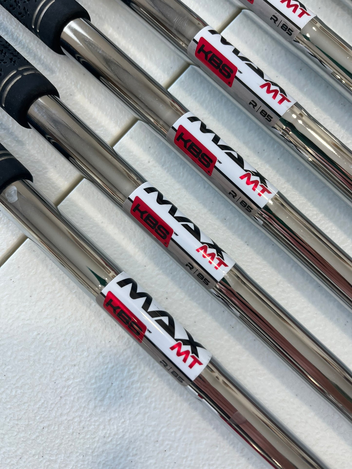 Photo of Taylormade Qi Iron Set Regular Flex Kbs Max Mt 85