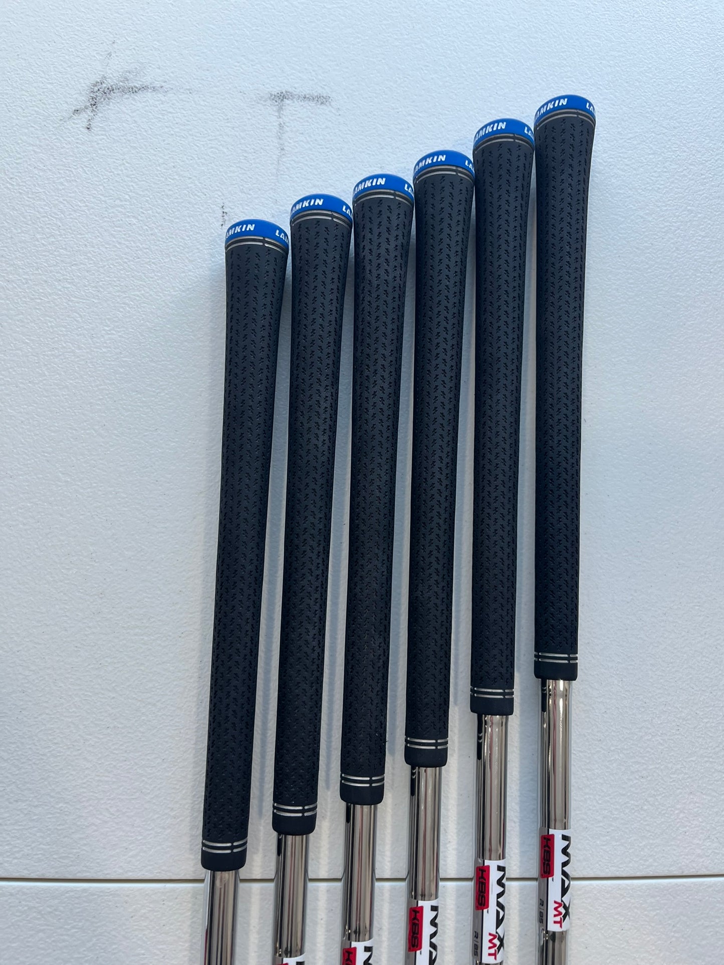 Photo of Taylormade Qi Iron Set Regular Flex Kbs Max Mt 85