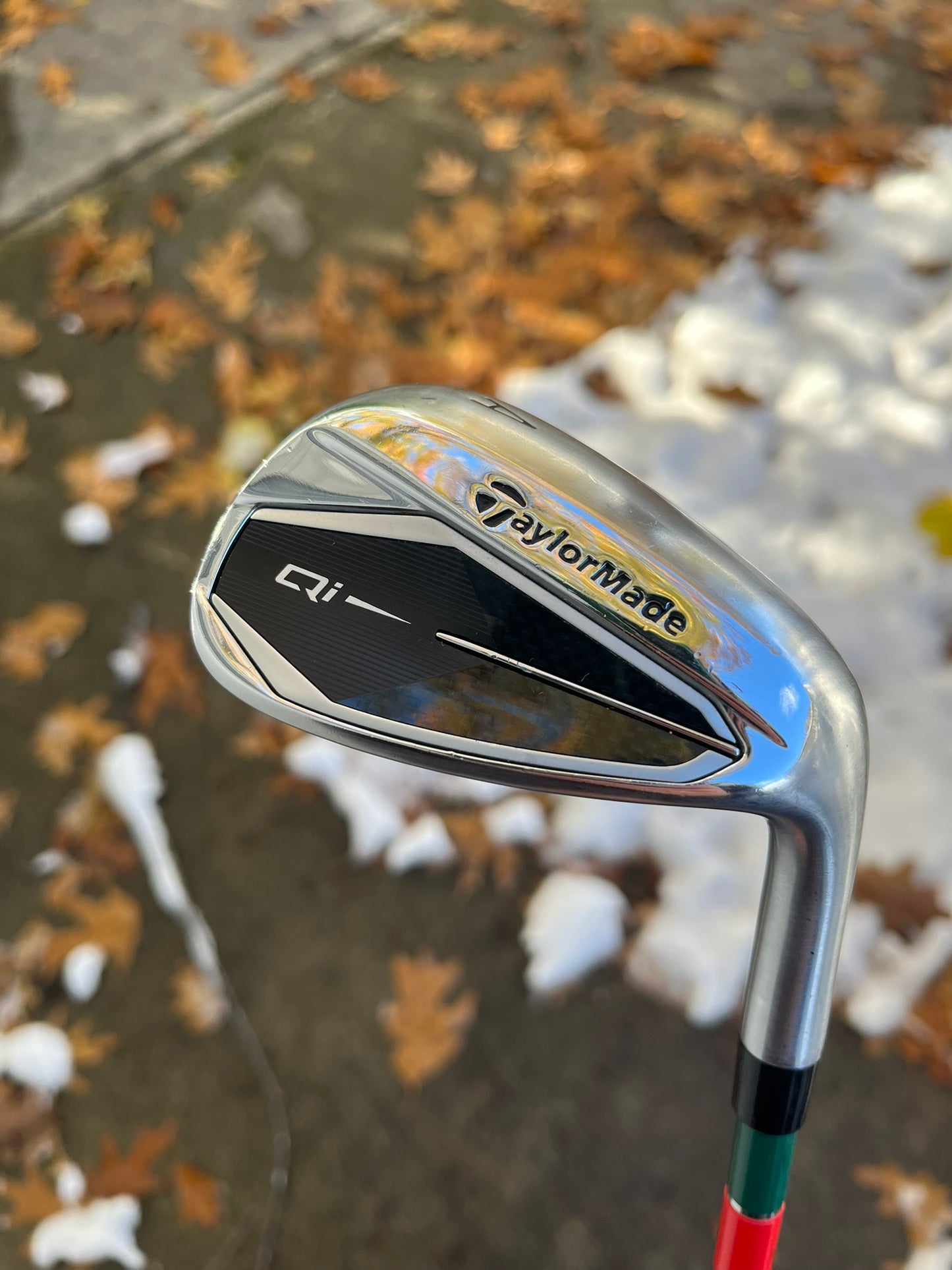 Photo of Taylormade Qi Gap Wedge Regular Flex Kbs Max Mt 85