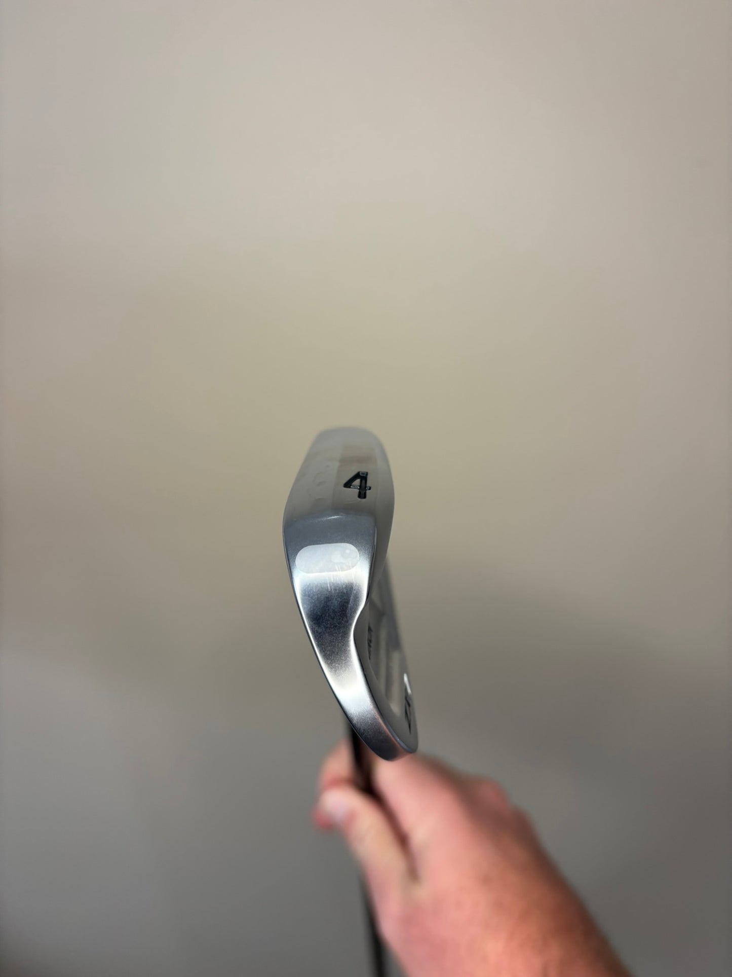 Srixon ZXi7 4-Iron KBS $-Taper 120g Stiff Flex 38″ MINT