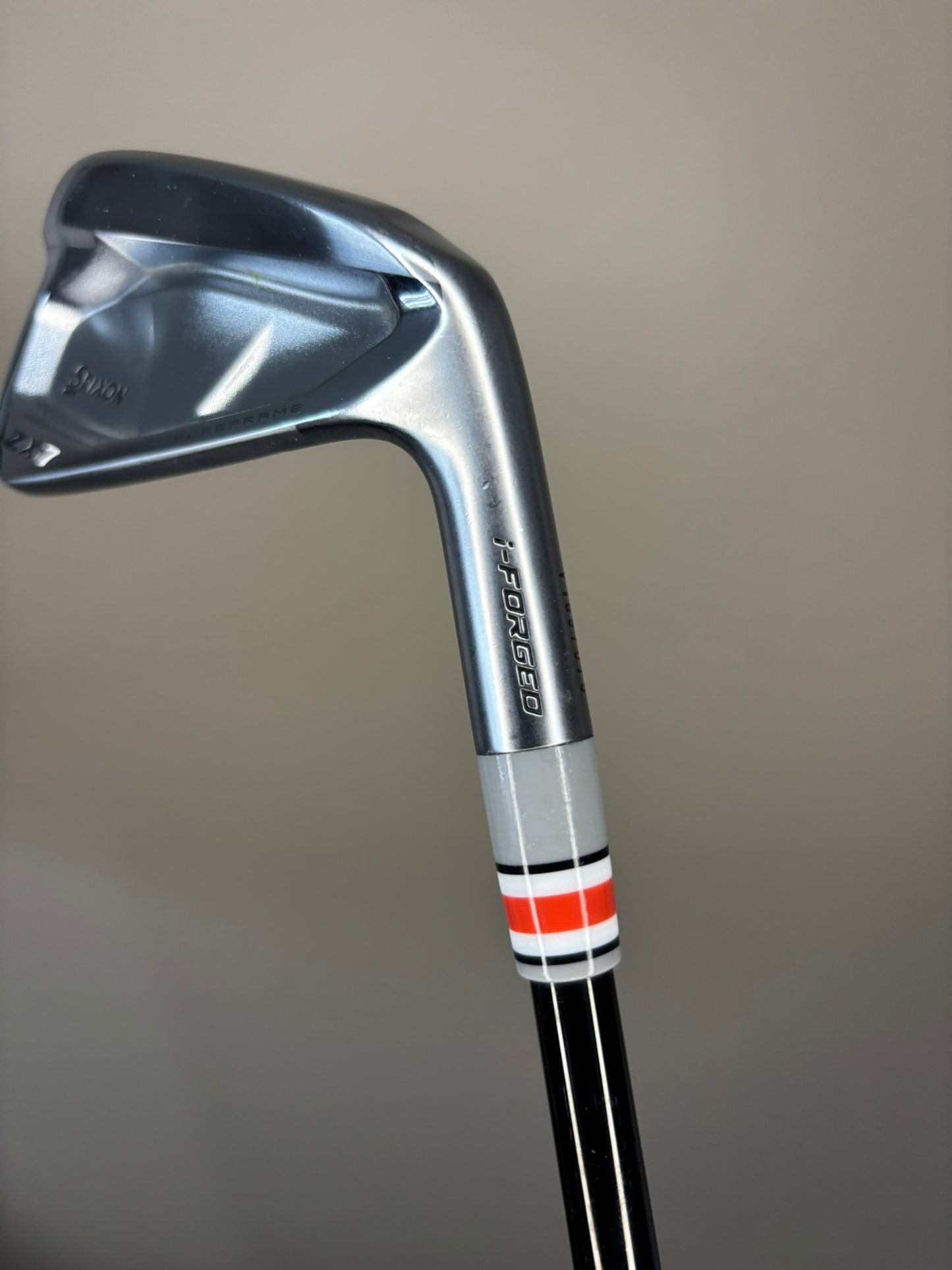Srixon ZXi7 4-Iron KBS $-Taper 120g Stiff Flex 38″ MINT