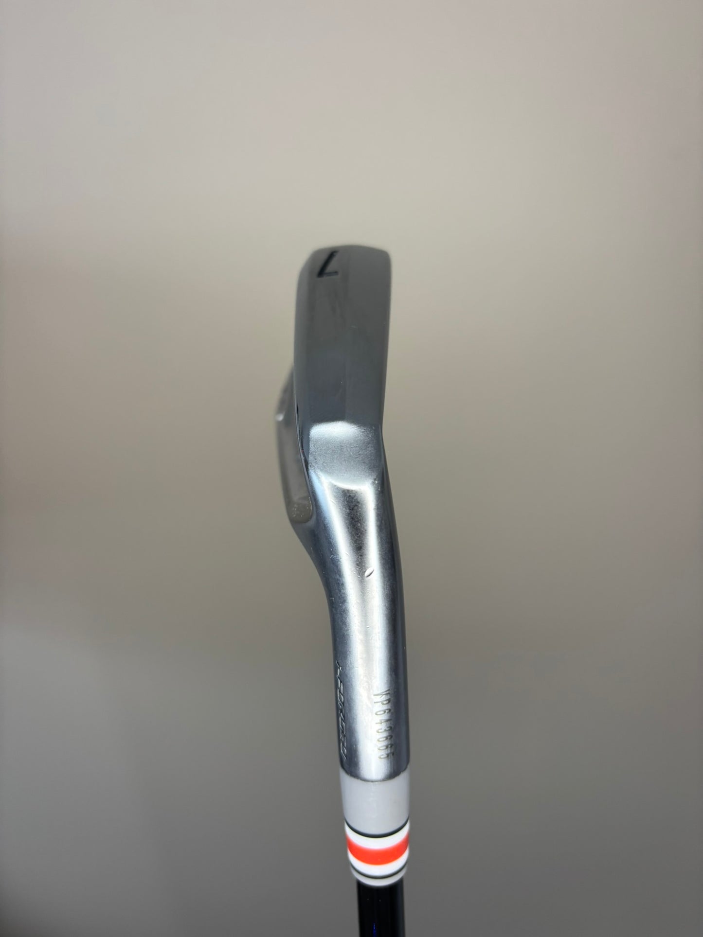 Srixon ZXi7 7-Iron KBS $-Taper 120g Stiff Flex 36.5″ MINT