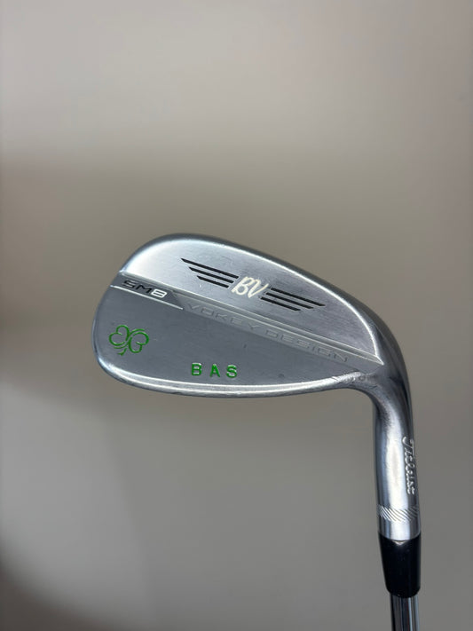 Titleist Vokey SM8 Tour Chrome Sand Wedge 54° / 14F Wedge Flex 35.25″ NICE