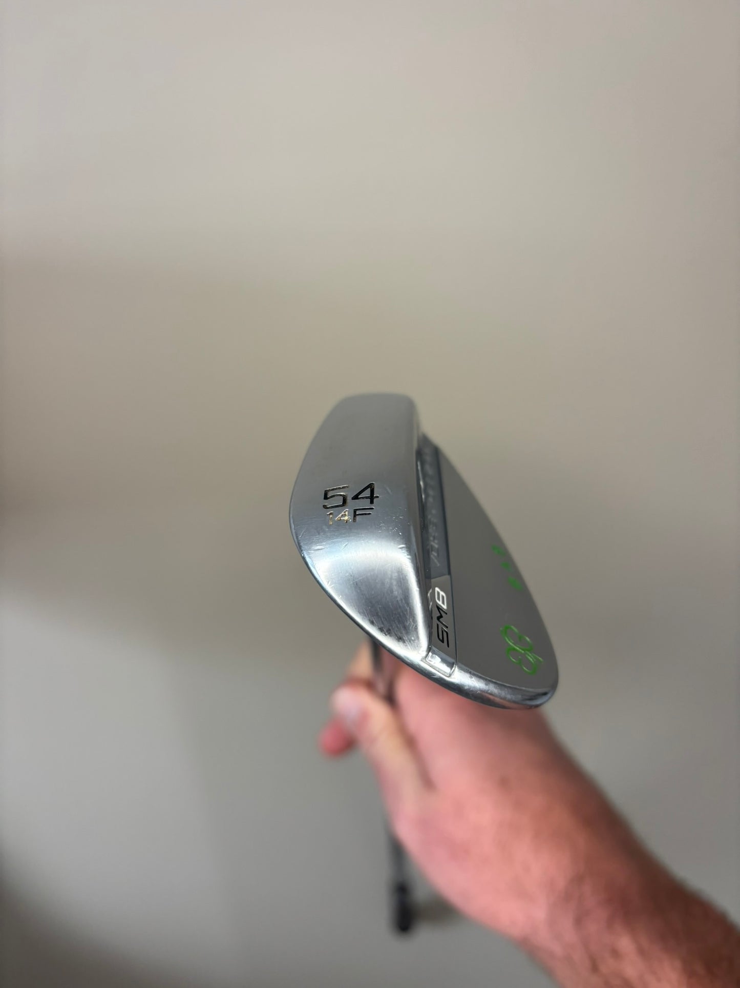 Titleist Vokey SM8 Tour Chrome Sand Wedge 54° / 14F Wedge Flex 35.25″ NICE