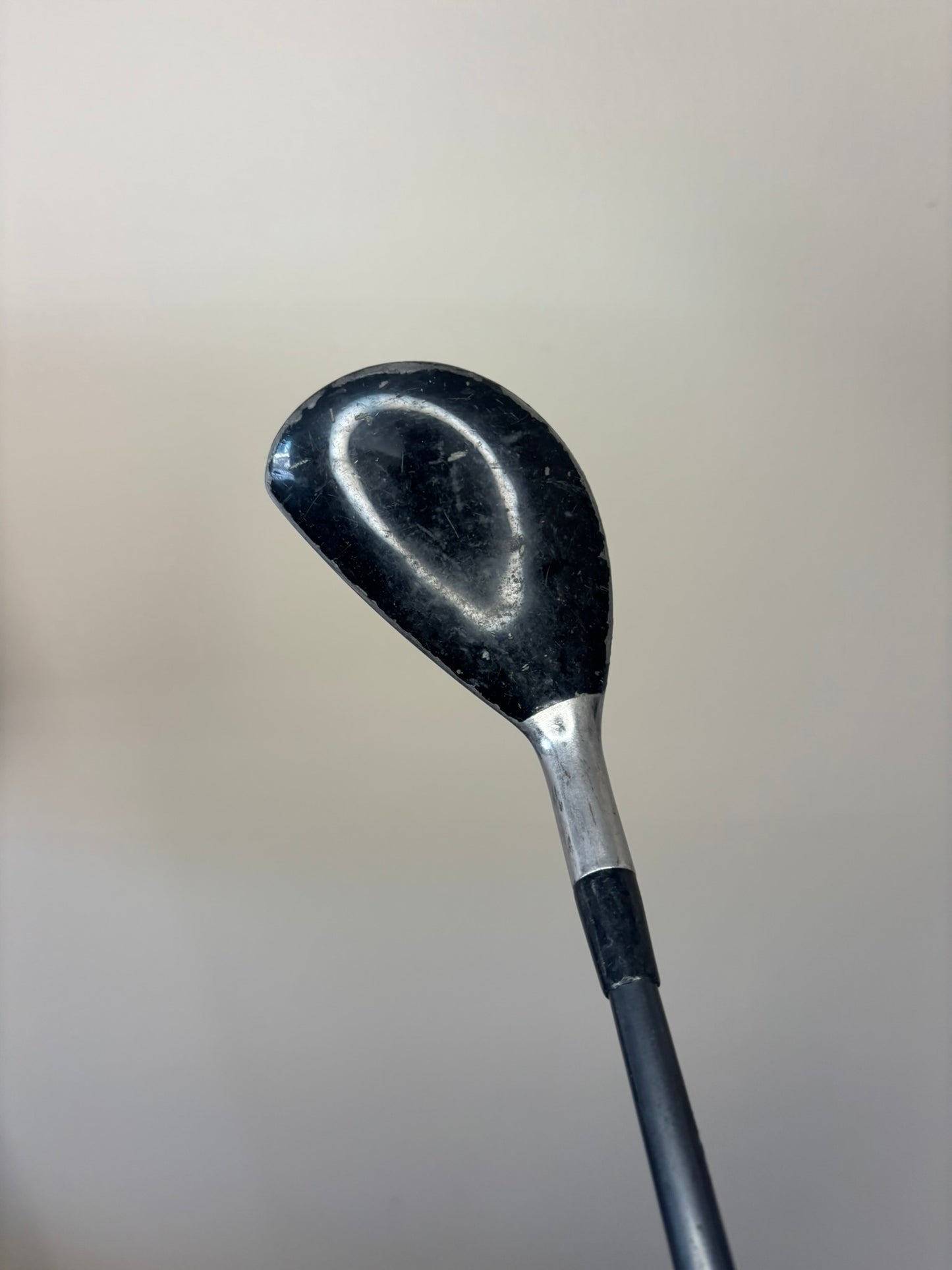 Titleist 585 H 3 Hybrid 21° 4175 Graphite Regular Flex 40″ NICE