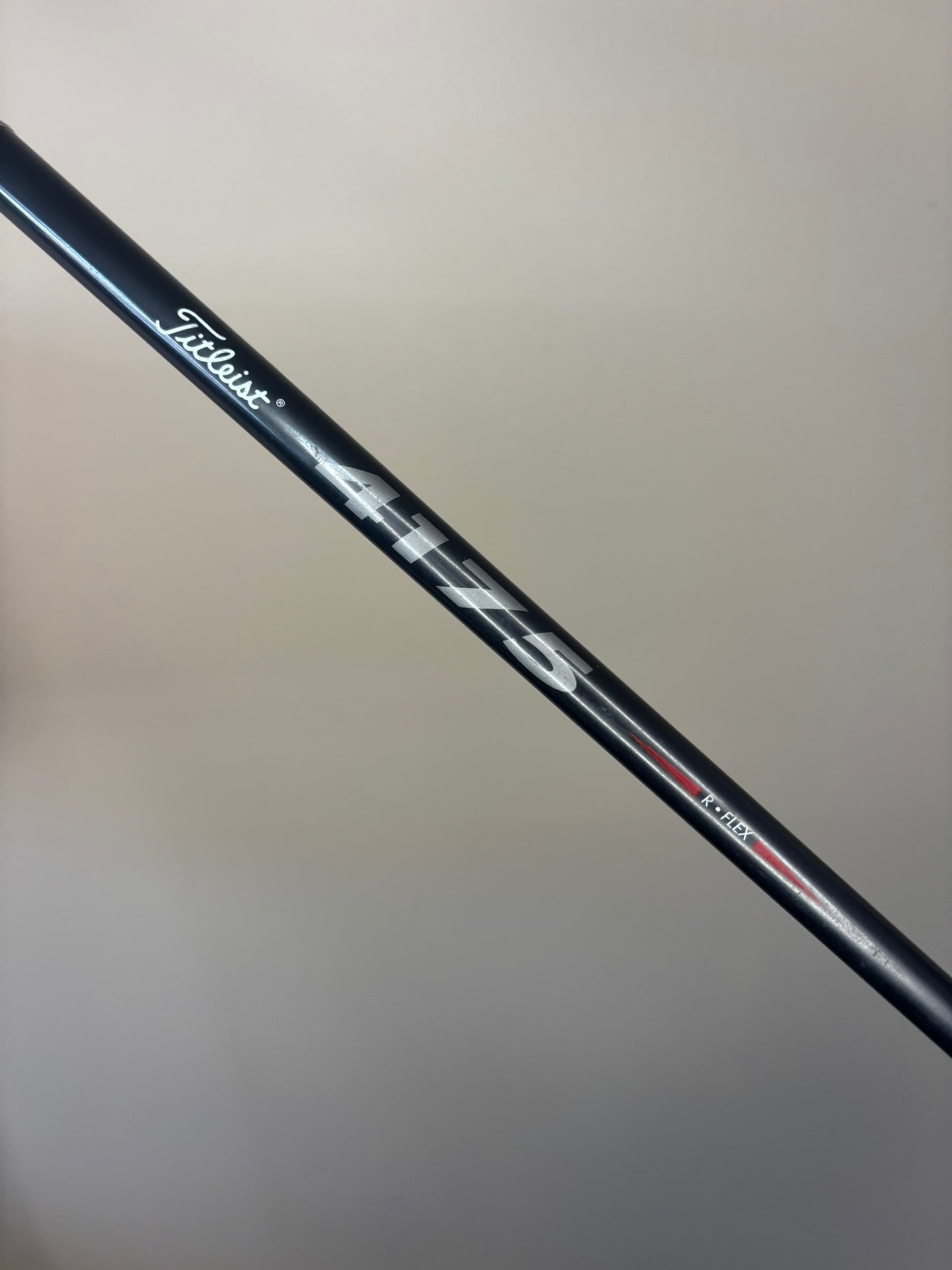 Titleist 585 H 3 Hybrid 21° 4175 Graphite Regular Flex 40″ NICE