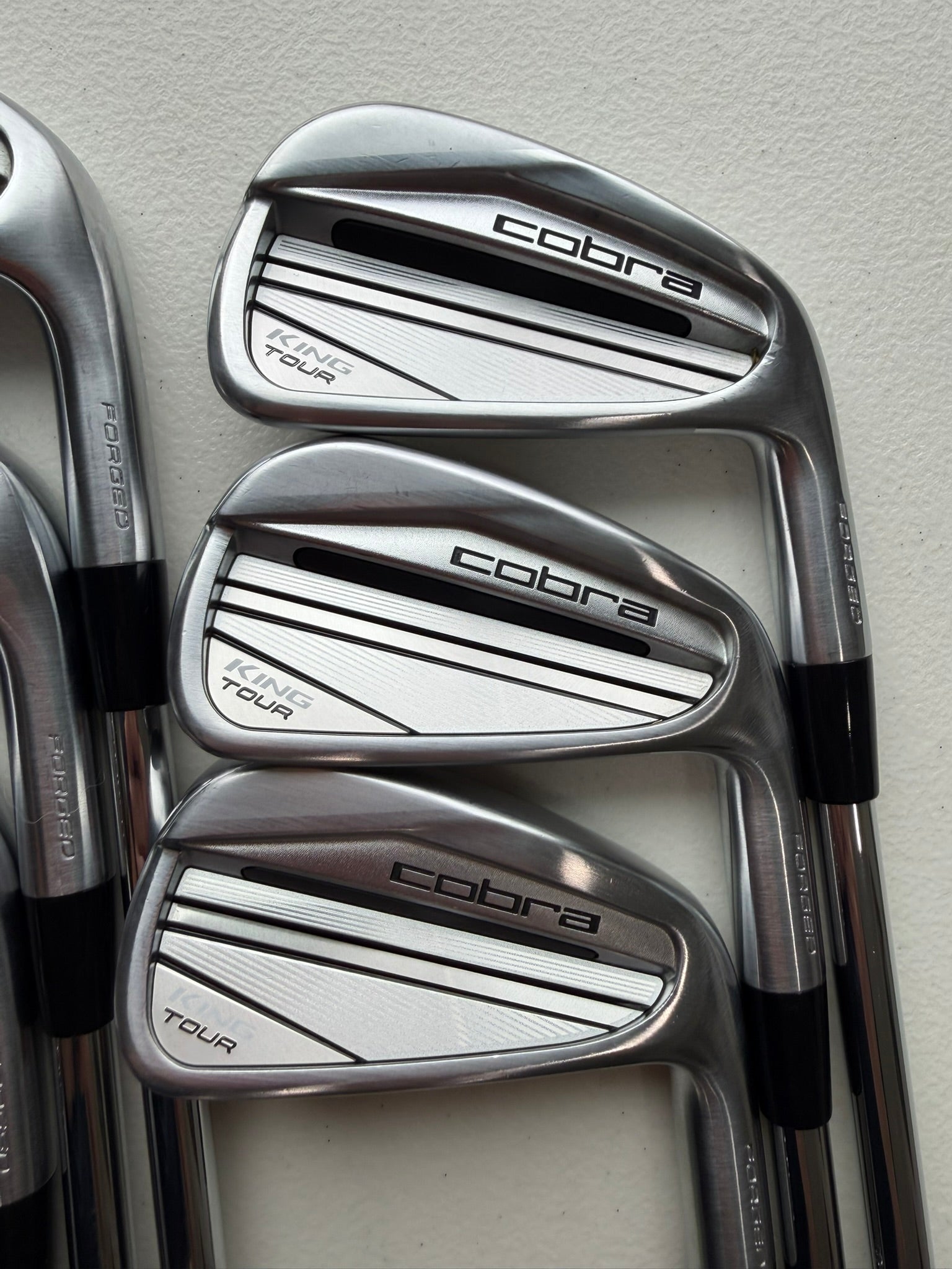 Photo of Cobra 2023 KING Tour Iron Set Regular Flex Ns Pro 950Gh