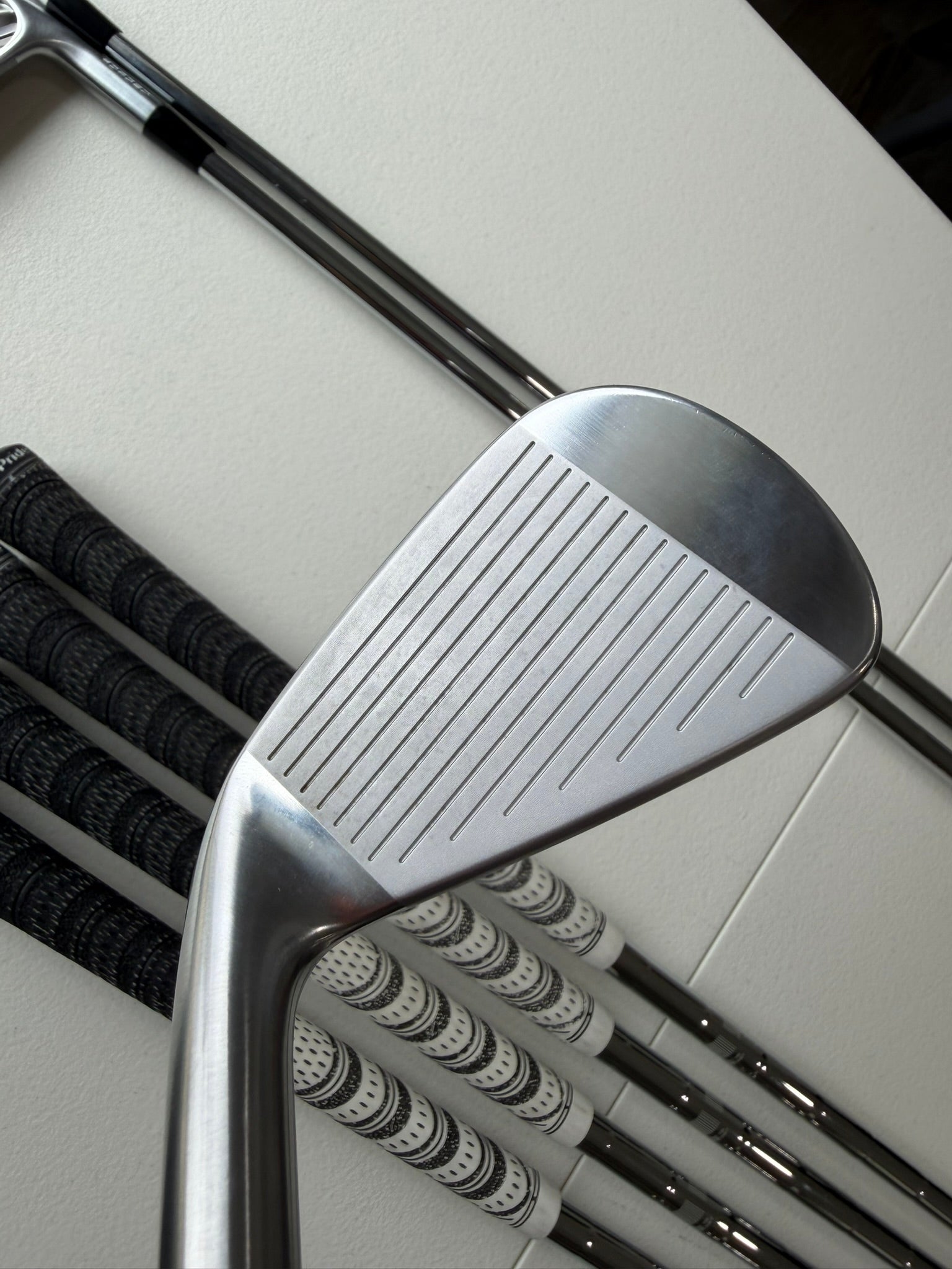 Photo of Cobra 2023 KING Tour Iron Set Regular Flex Ns Pro 950Gh