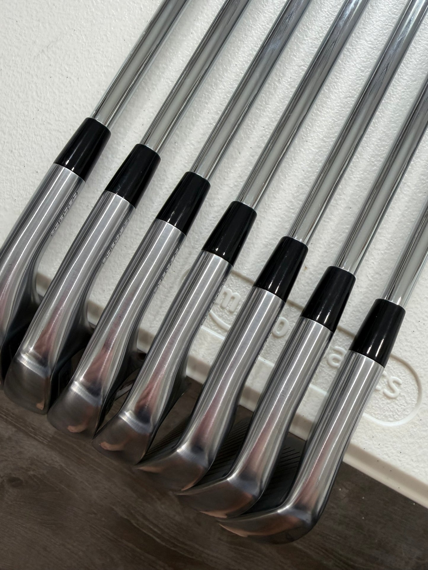 Photo of Cobra 2023 KING Tour Iron Set Regular Flex Ns Pro 950Gh