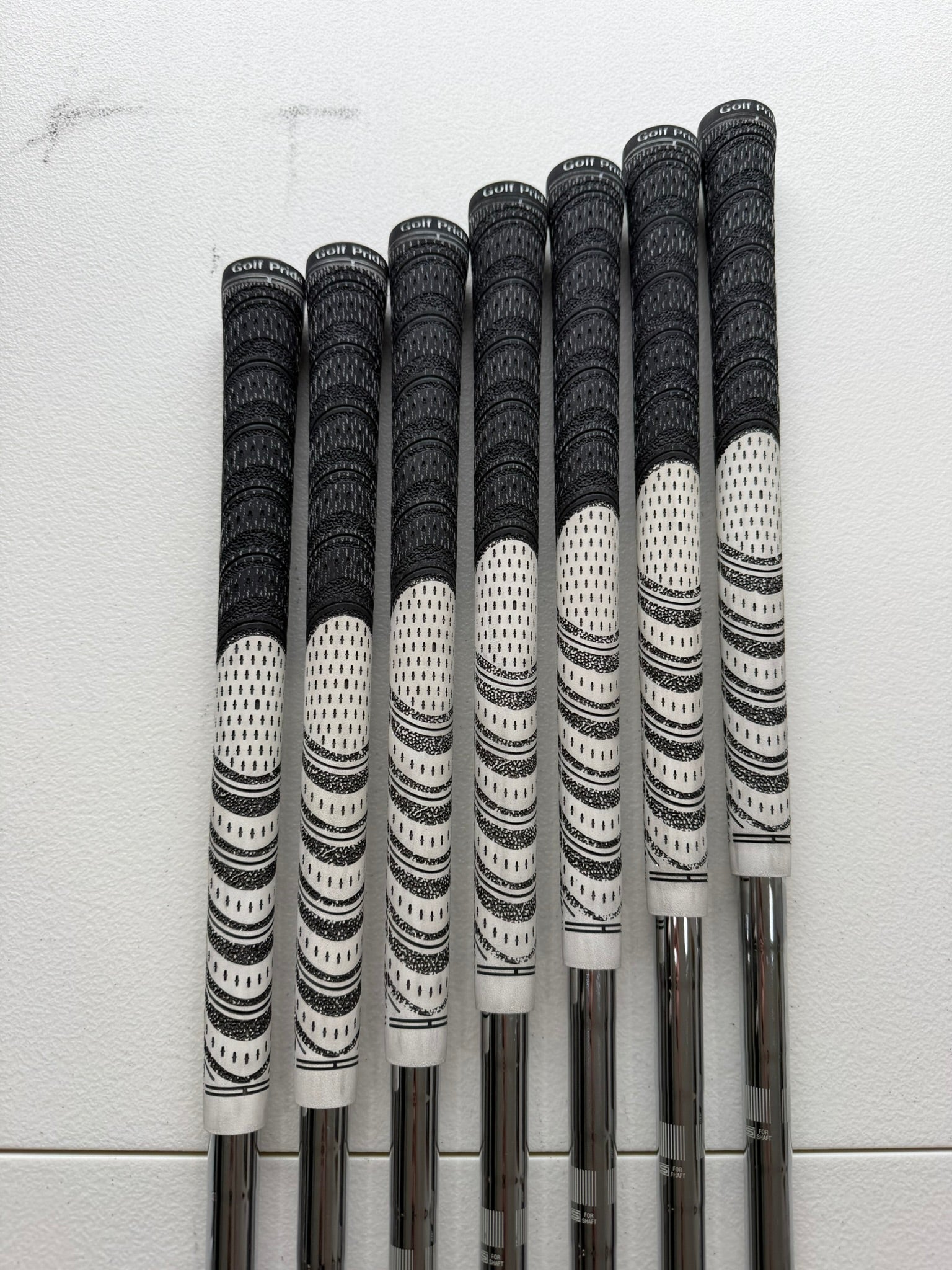 Photo of Cobra 2023 KING Tour Iron Set Regular Flex Ns Pro 950Gh