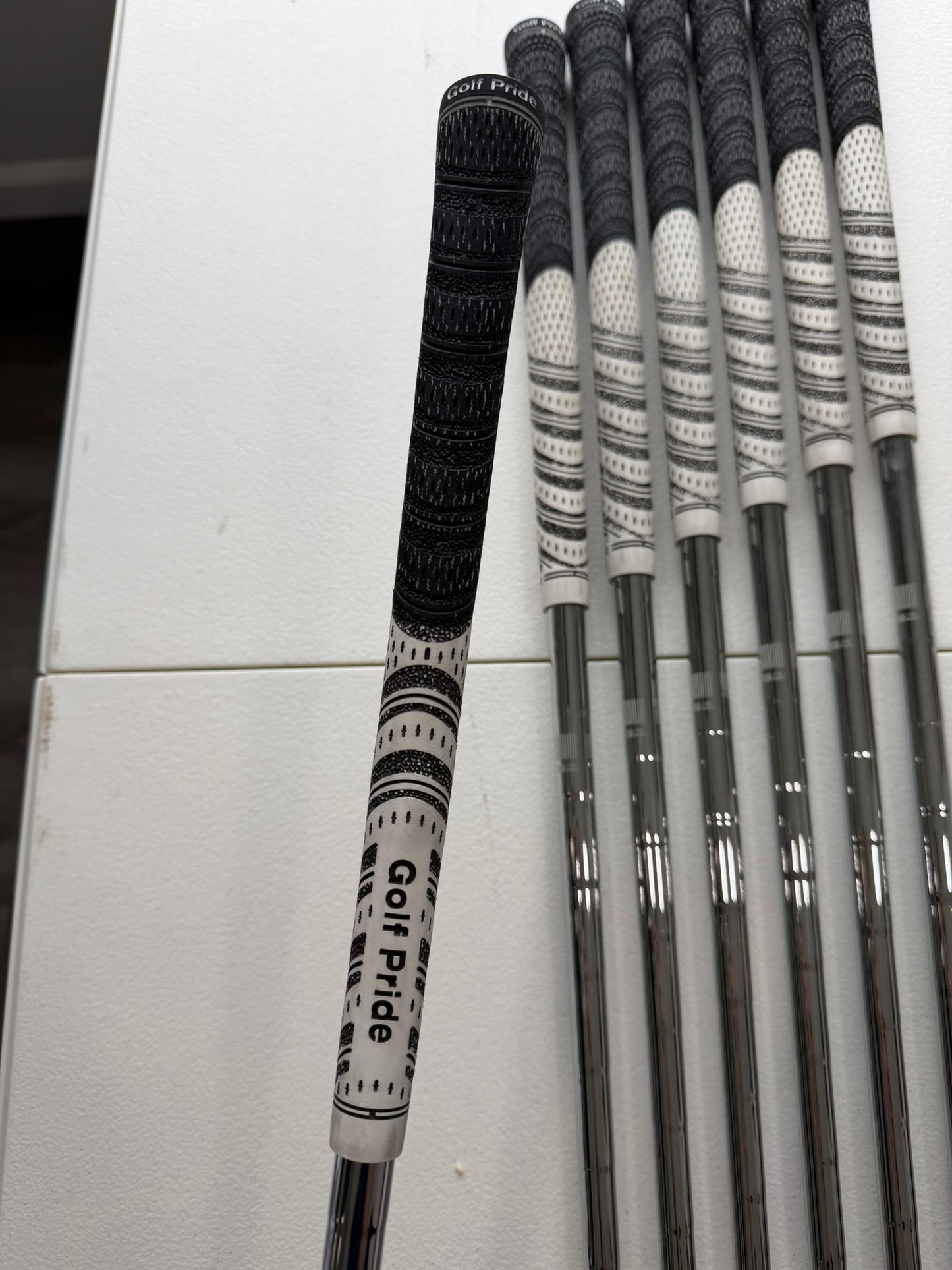Photo of Cobra 2023 KING Tour Iron Set Regular Flex Ns Pro 950Gh