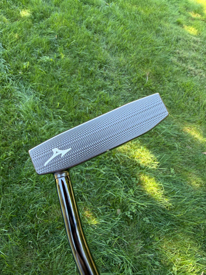 Mizuno M Craft Nagoya B Putter 35.25" +HC MINT — photo 2