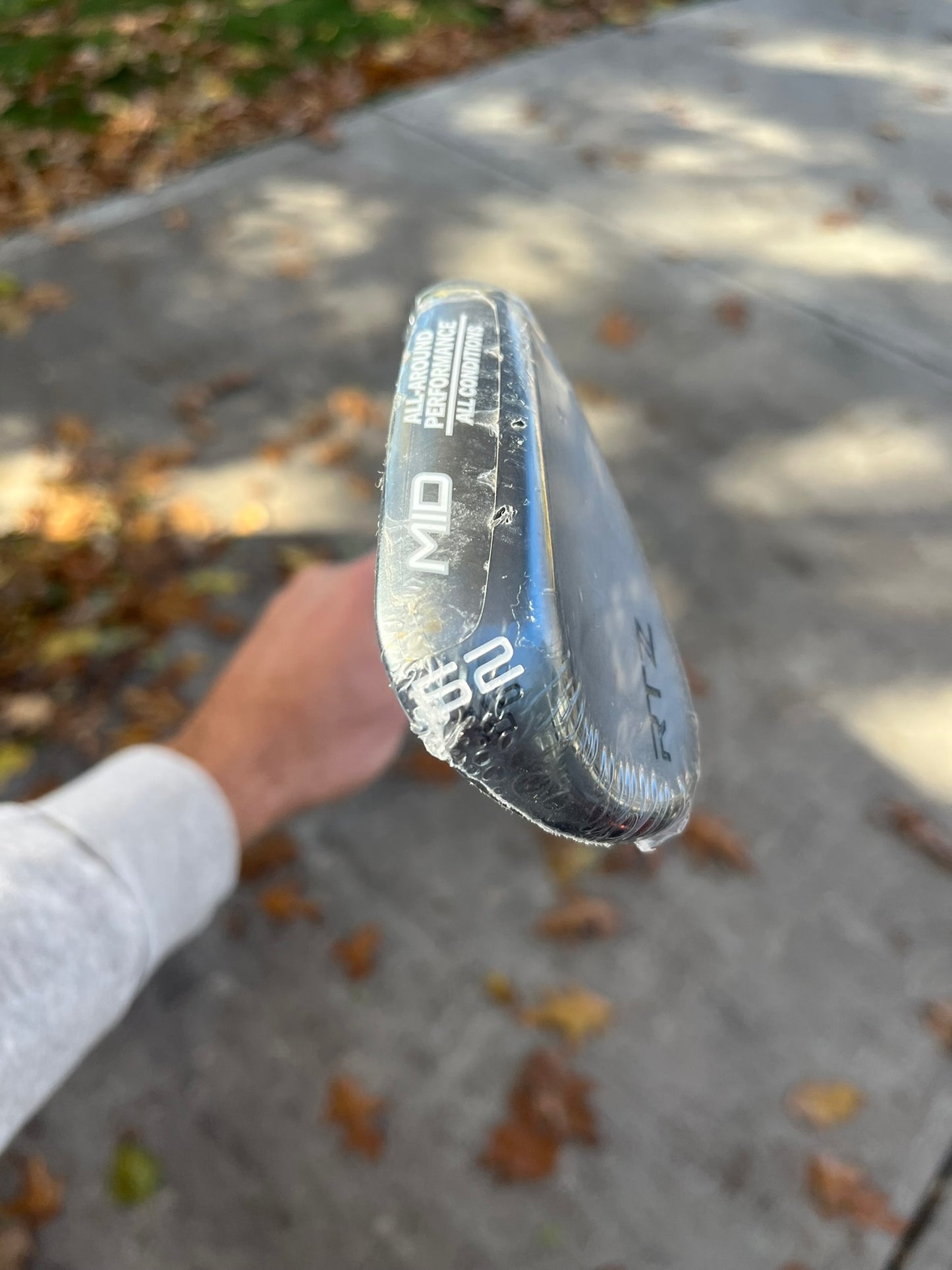 Cleveland RTZ Black Satin Gap Wedge 52° / 10 Spinner Wedge Flex 35.75″ NEW