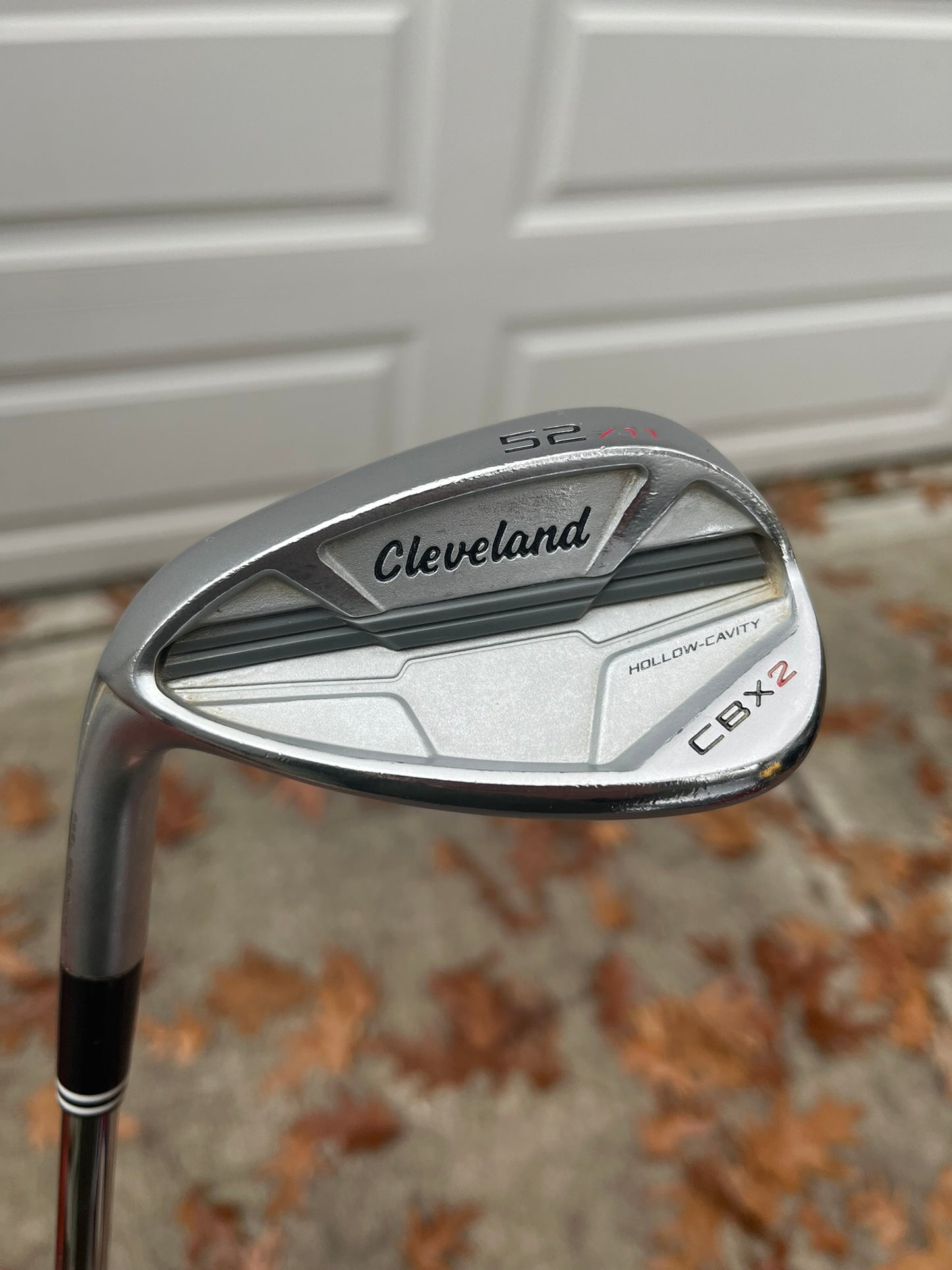 Cleveland CBX 2 Gap Wedge 52° / 11 DG 115 Wedge Flex Lefty 35.75″ NICE