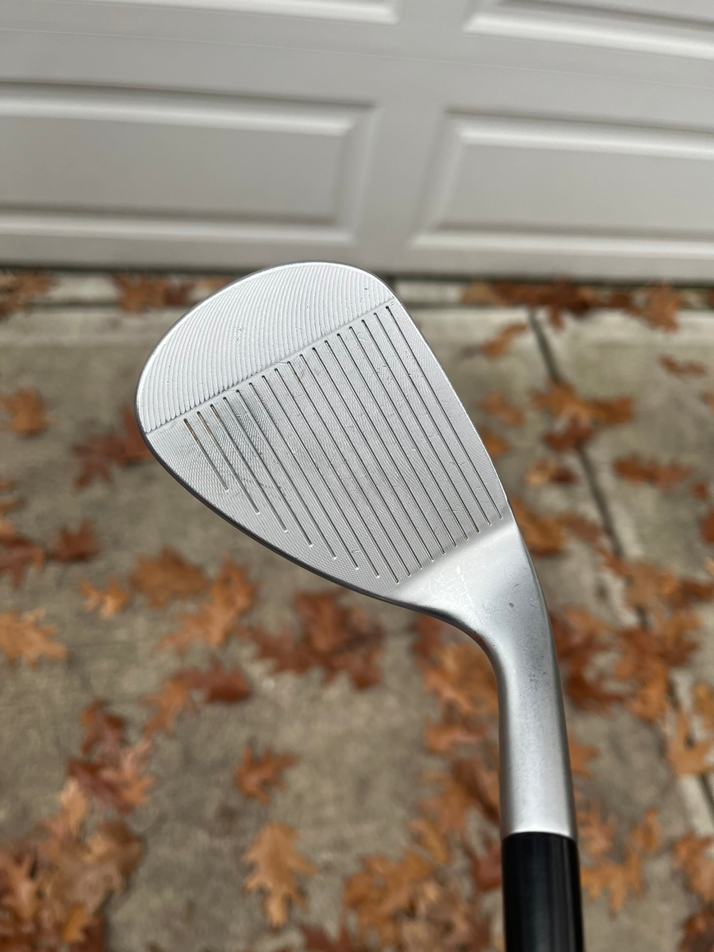 Cleveland CBX 2 Gap Wedge 52° / 11 DG 115 Wedge Flex Lefty 35.75″ NICE