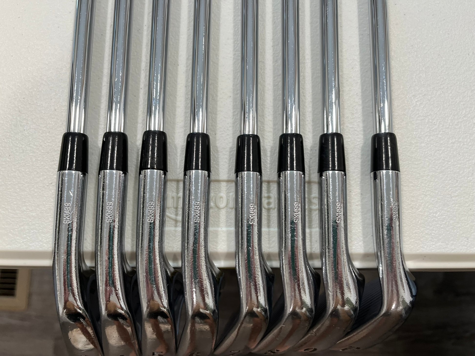 Photo of Titleist 690 CB Forged Iron Set Stiff Flex Dg S300