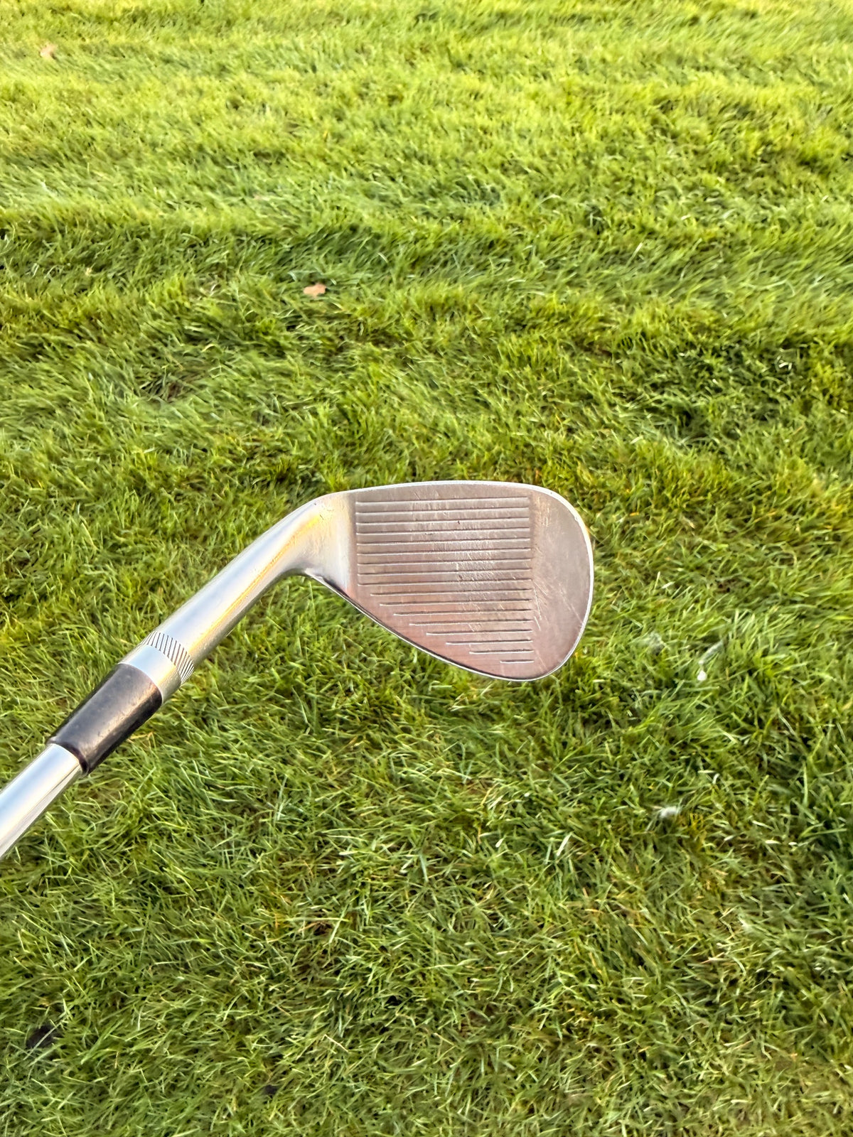 Titleist Vokey SM9 Tour Chrome Lob Wedge 60° / 8 Stock Wedge Flex 35" — photo 2
