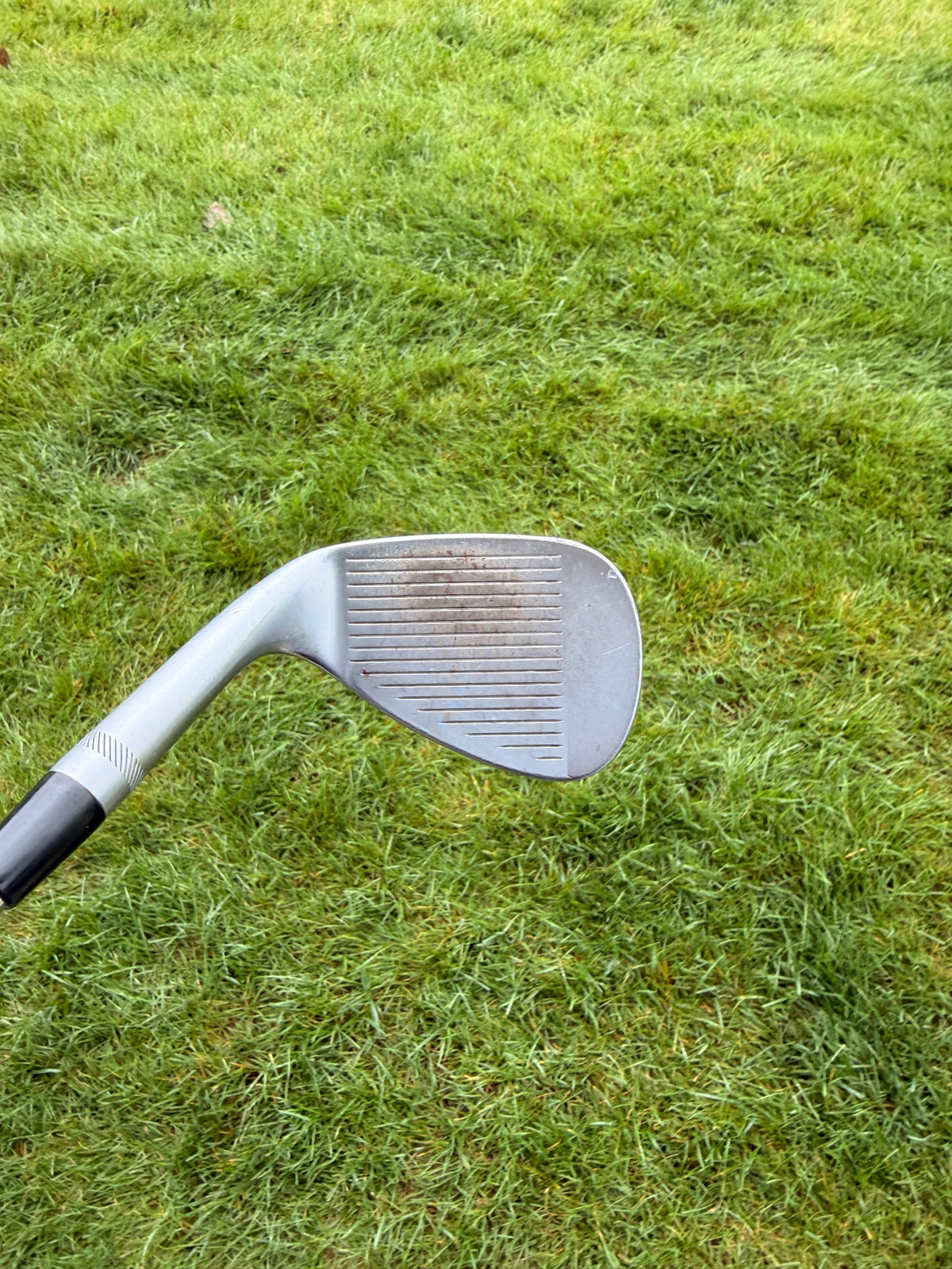 Titleist Vokey Spin Milled SM4 Chrome Gap Wedge 52° / 8 Stock Wedge Flex 35.5" — photo 2
