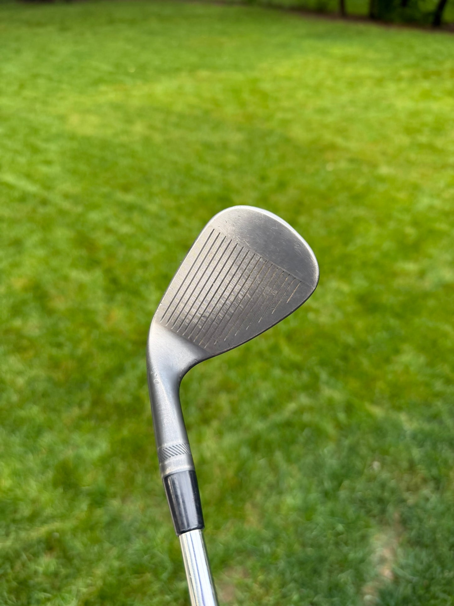 Titleist Vokey SM10 Jet Black Gap Wedge 48°/10 KBS Tour-V Wedge Flex 35.75″ NICE