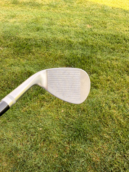 Titleist Vokey SM9 Tour Chrome Lob Wedge 60° / 8 Stock Wedge Flex 35" MINT — photo 2