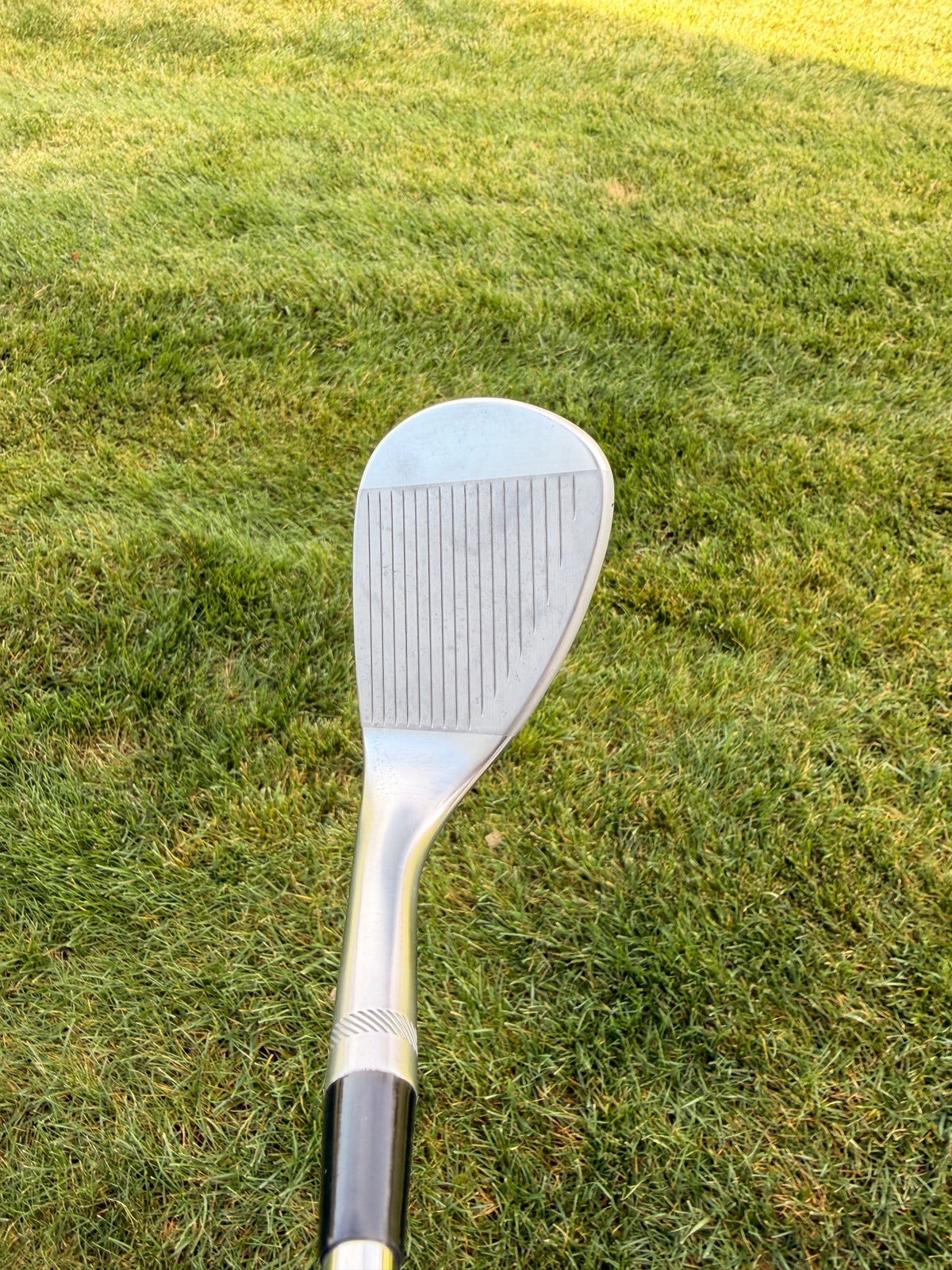 Titleist Vokey SM9 Tour Chrome Lob Wedge 60° / 8 Stock Wedge Flex 35" MINT — photo 3