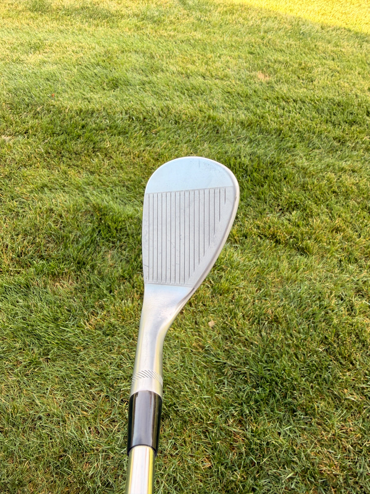 Titleist Vokey SM9 Tour Chrome Sand Wedge 56° / 8 Stock Wedge Flex 35.5" MINT — photo 3