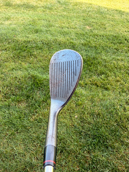 Nike Victory Red Forged Black Gap Wedge 52° / 10 Dynamic Gold Stiff Flex 36" — photo 3