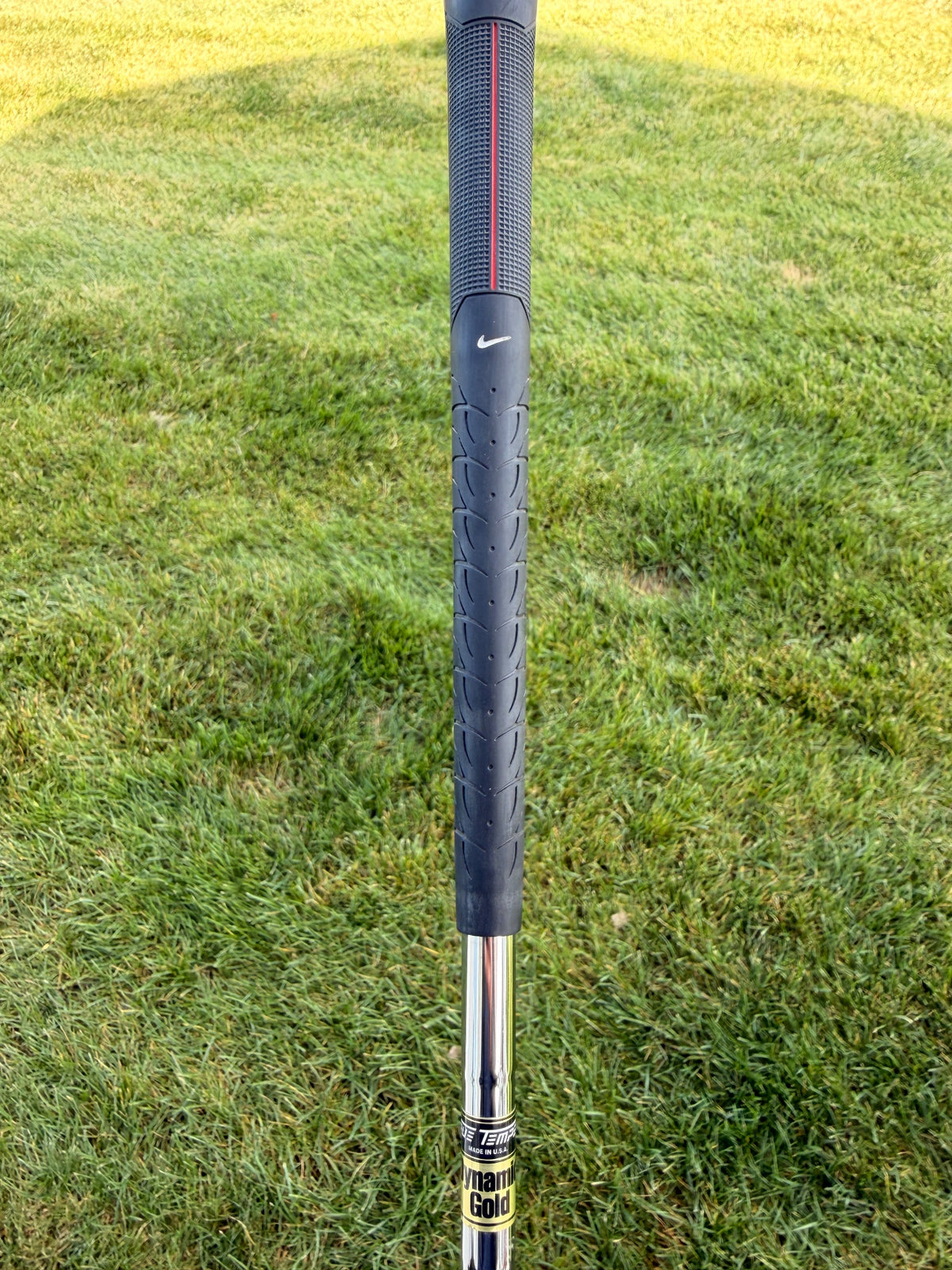 Nike Victory Red Forged Black Gap Wedge 52° / 10 Dynamic Gold Stiff Flex 36" — photo 5