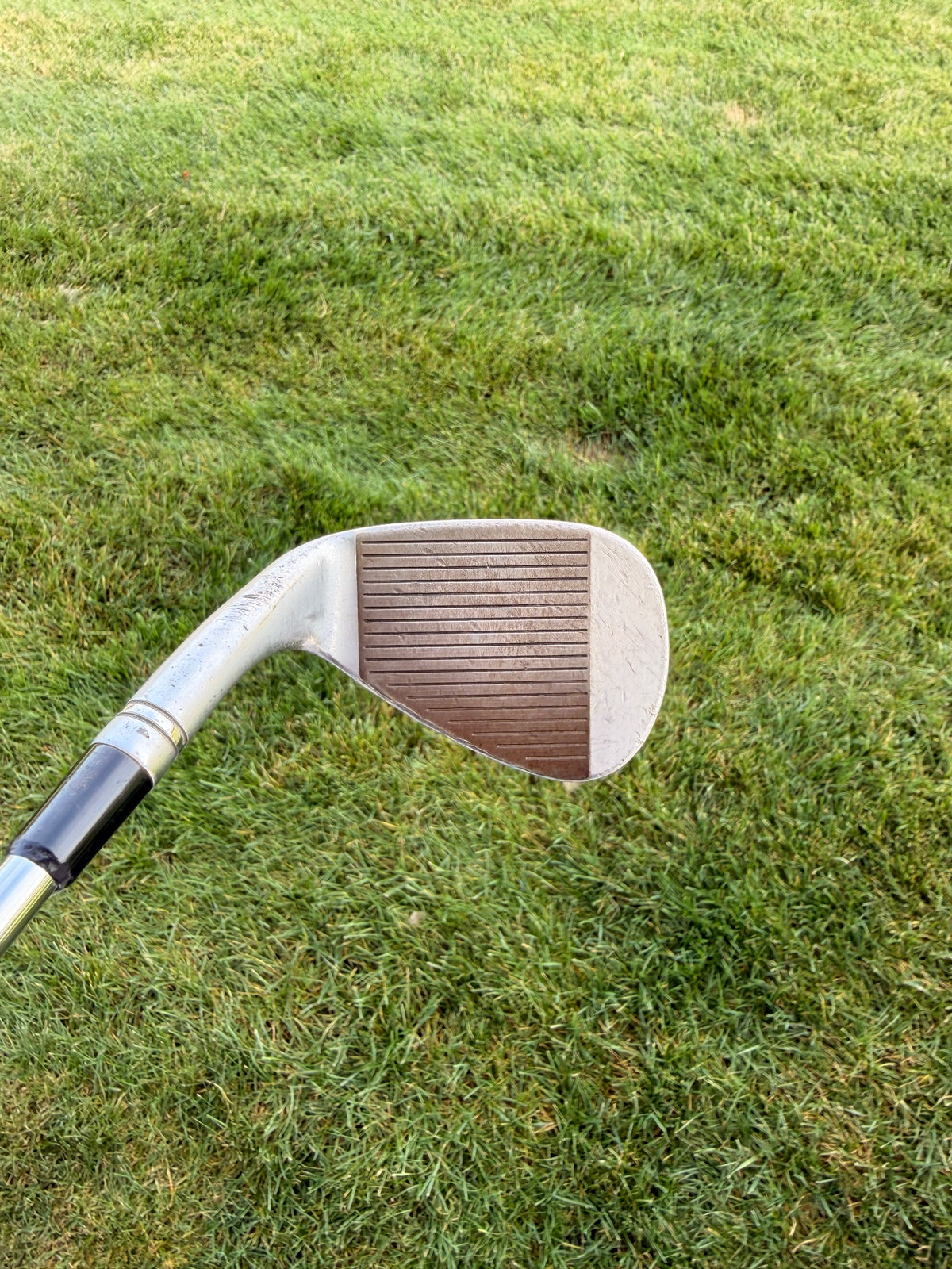TaylorMade Milled Grind 3 Raw Chrome Sand Wedge 54° / 13 DG Stiff Flex 35.5" — photo 2