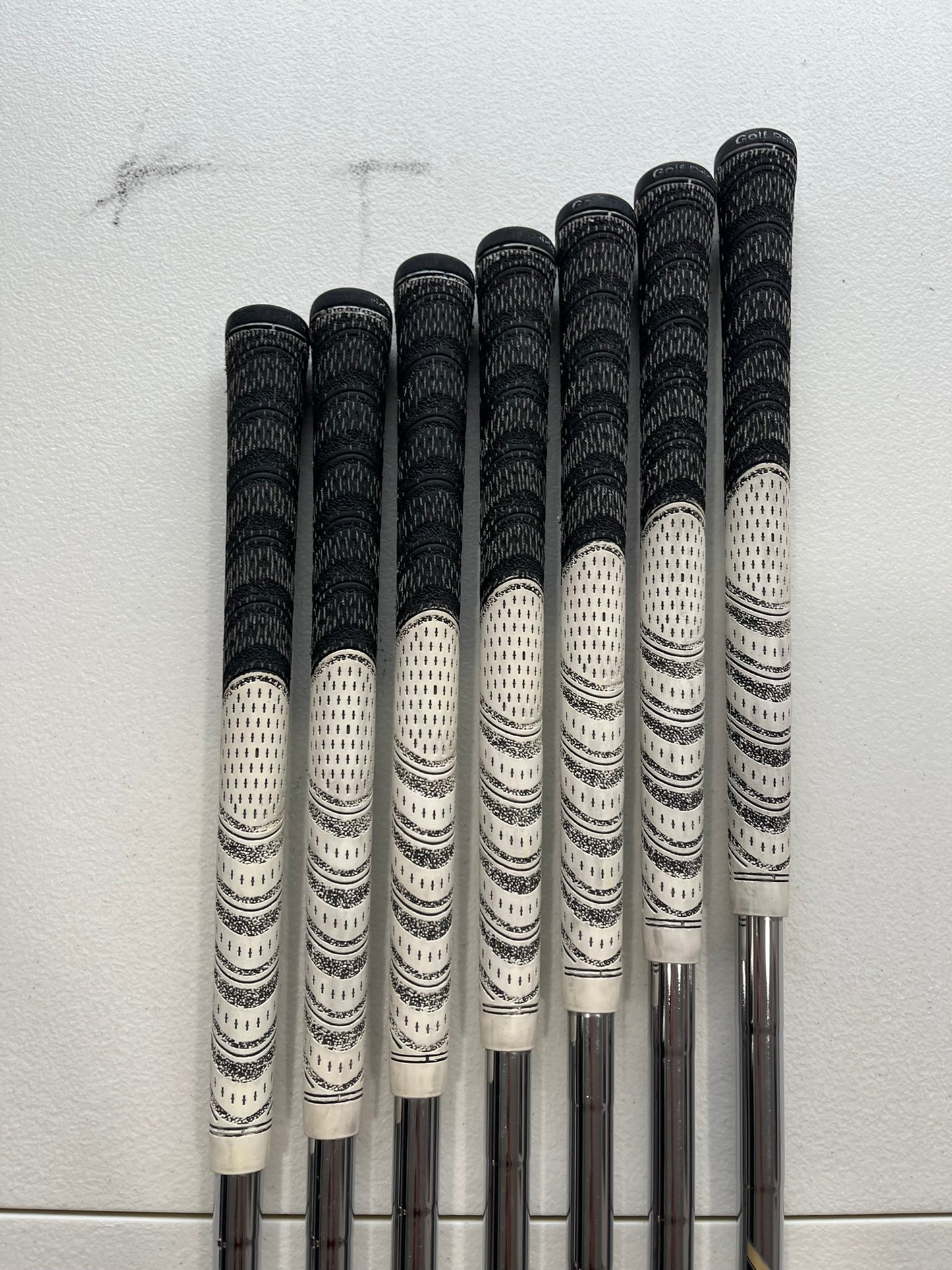 Srixon ZX7 Tour Issue Iron Set 4-PW X100 Extra Stiff Flex Standard NICE