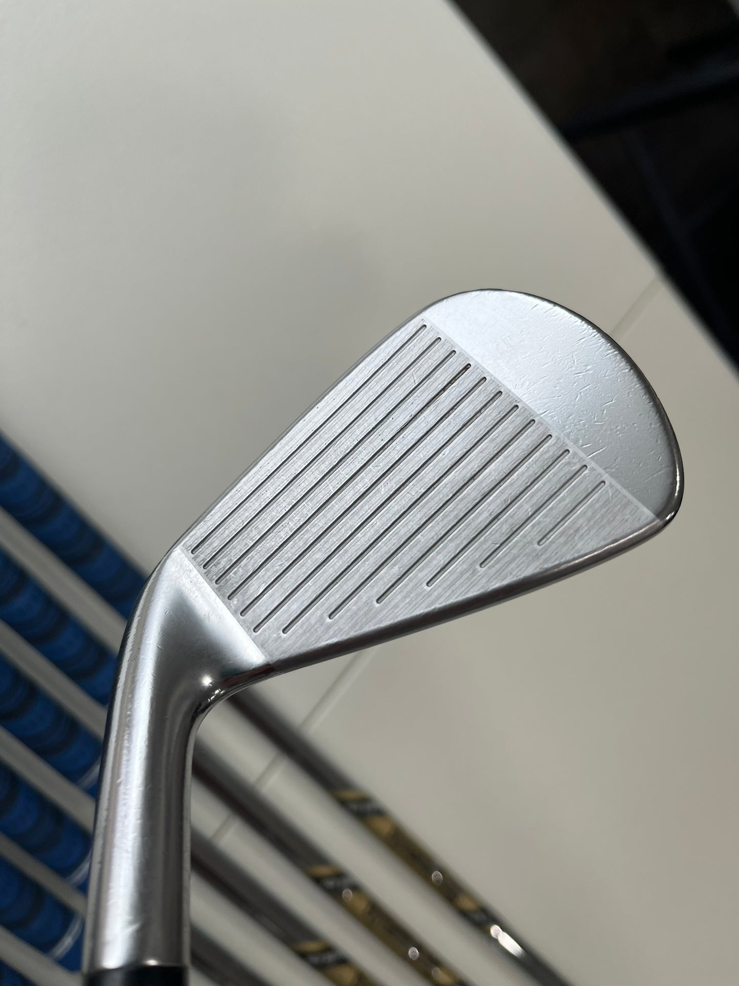 Srixon ZX7 Tour Issue Iron Set 4-PW X100 Extra Stiff Flex Standard