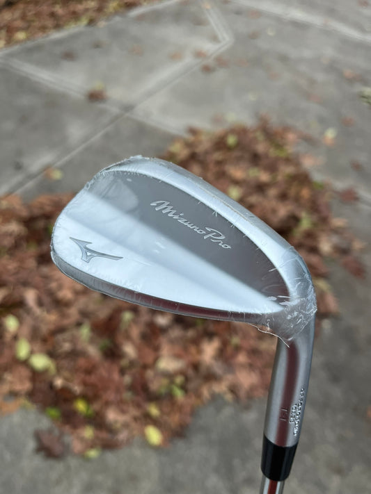 Mizuno Pro T-1 Satin Sand Wedge 54° / 12 Tour Issue S400 Stiff Flex 35.25″ NEW