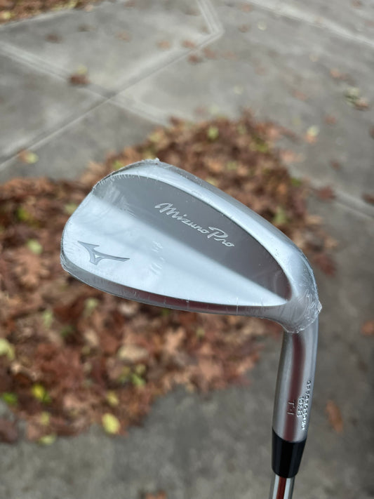 Mizuno Pro T-1 Satin Gap Wedge 50° / 8 Tour Issue S400 Stiff Flex 35.5″ NEW