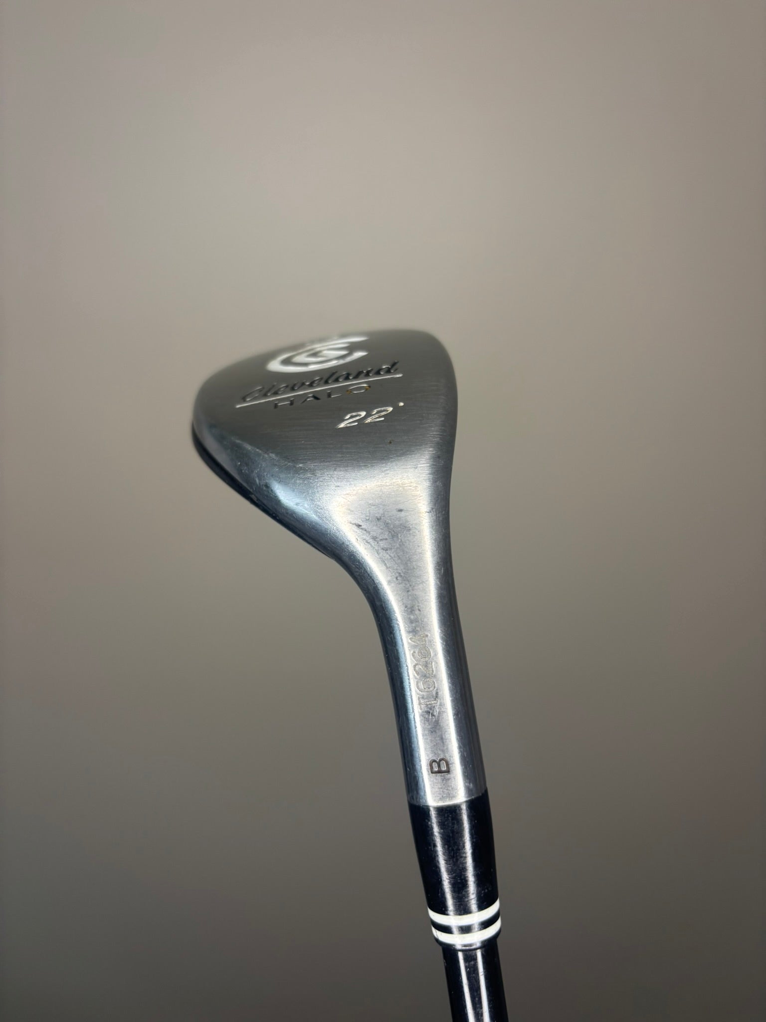Photo of Cleveland Halo 3 Hybrid 22° Regular Flex Halo Graphite
