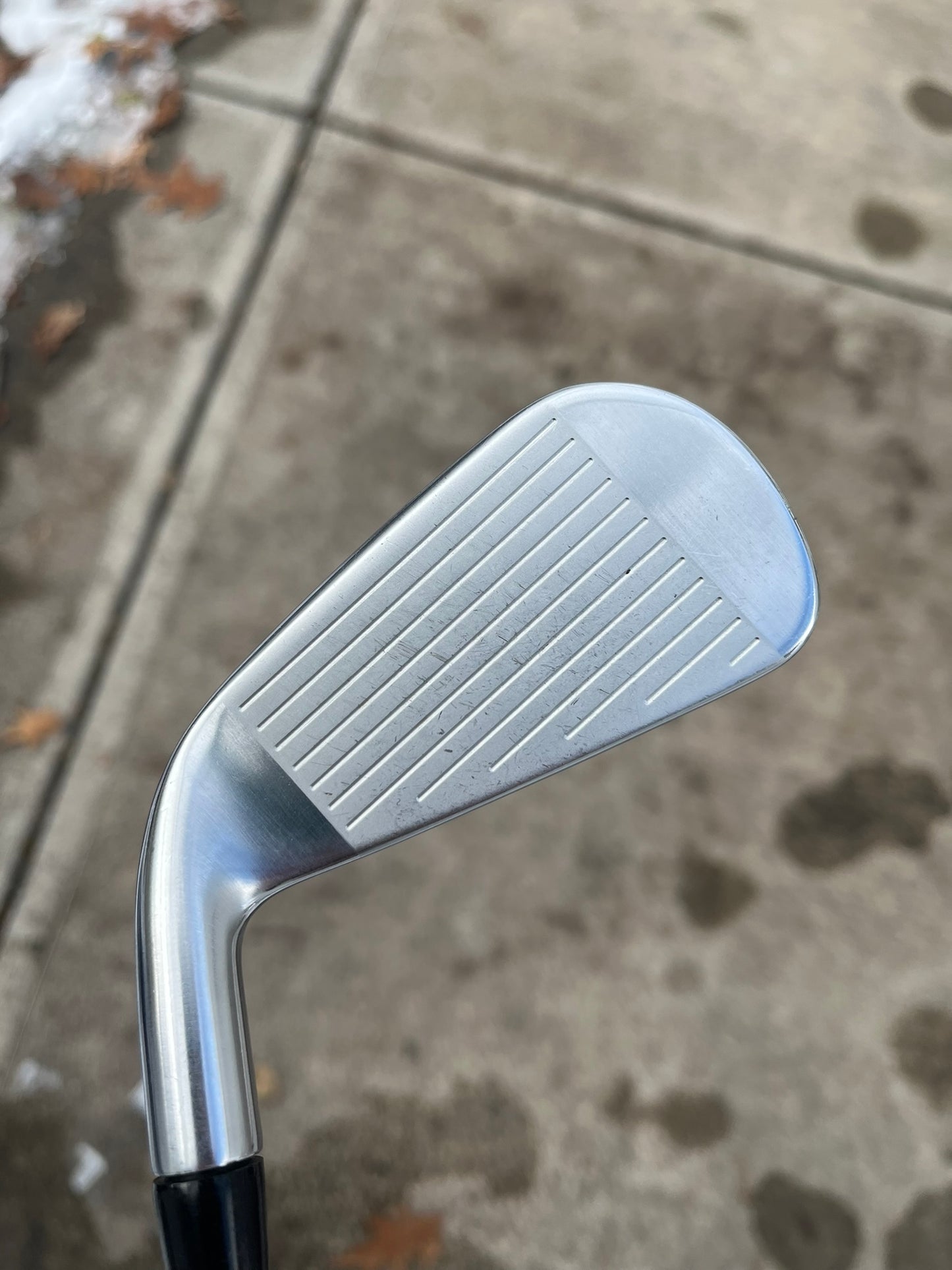 Titleist 2023 U 505 Utility 2-Iron Hzrdus 80g Extra Stiff Flex 39.75″ NICE