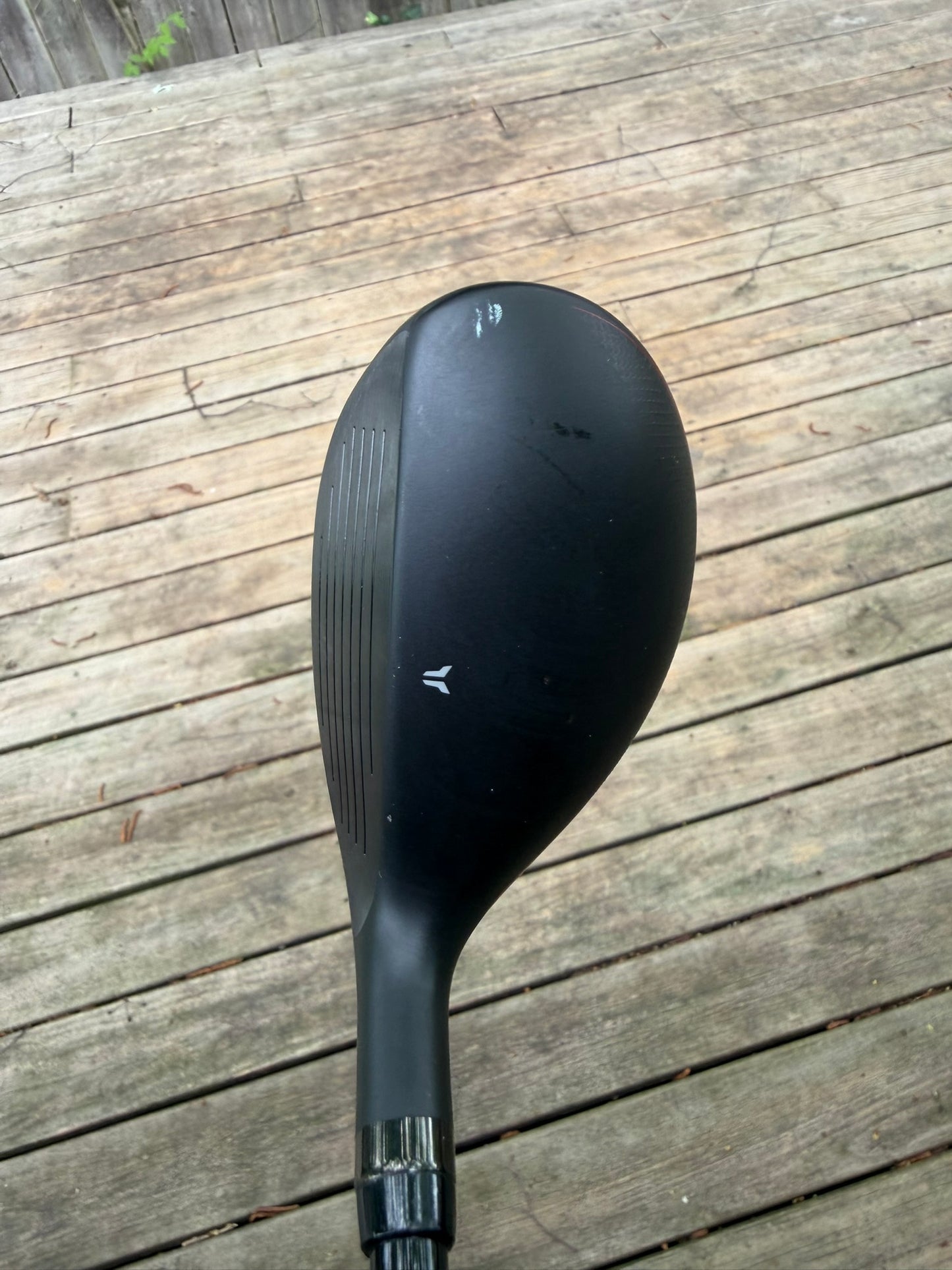 Photo of Wilson Staff Dynapwr 4 Hybrid 22° Regular Flex Hzrdus Smoke Rdx Red