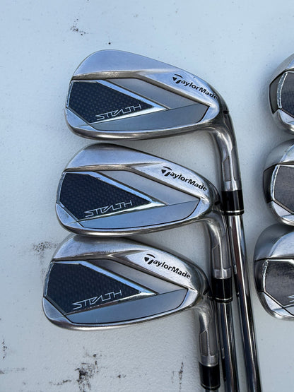 TaylorMade Stealth Iron Set 5-PW Dynamic Gold S300 Stiff Flex NICE — photo 2