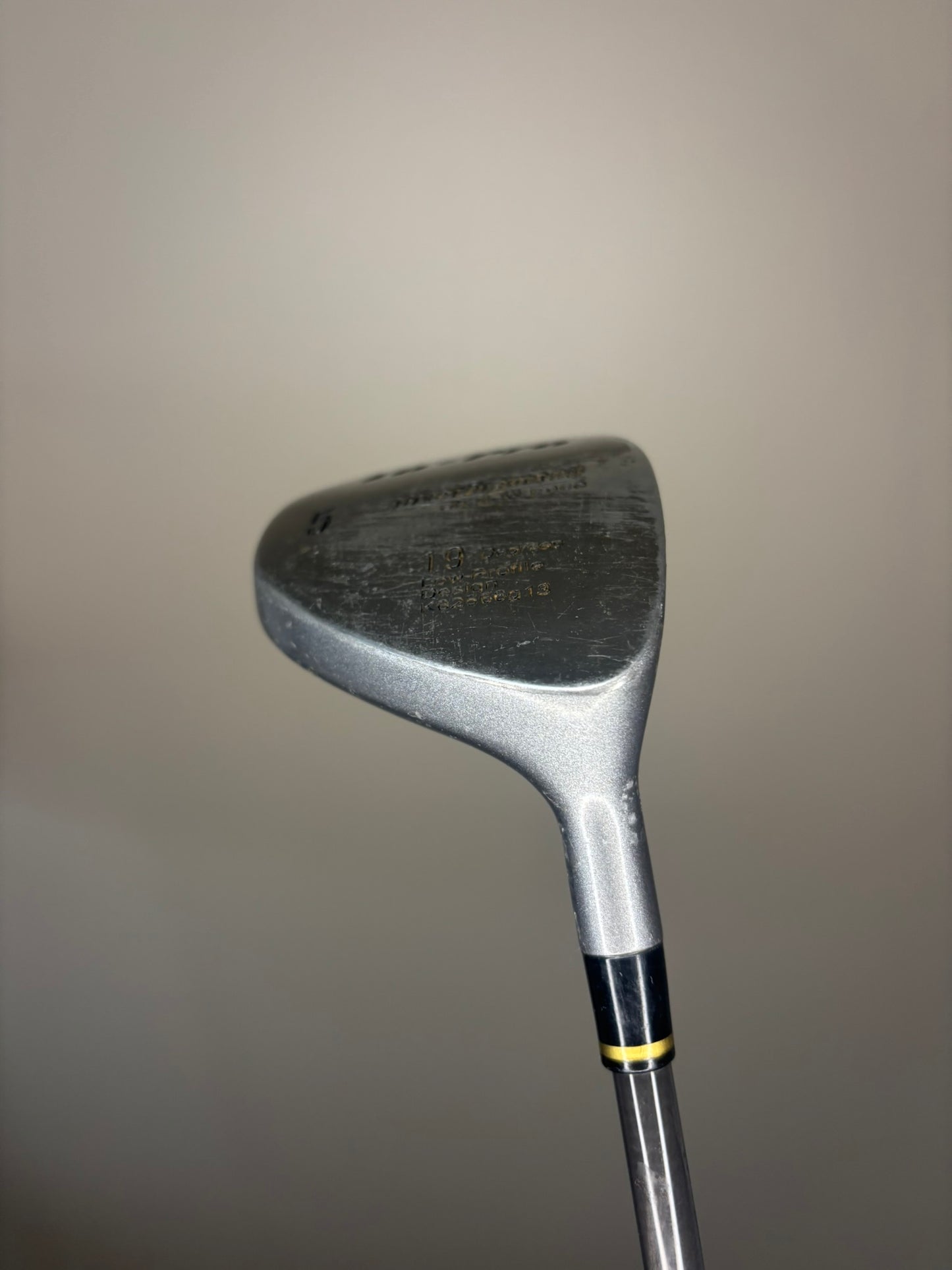 Lo-Pro Silver Diamond 5-Wood 19° Oracle Graphite Regular Flex 42.25″