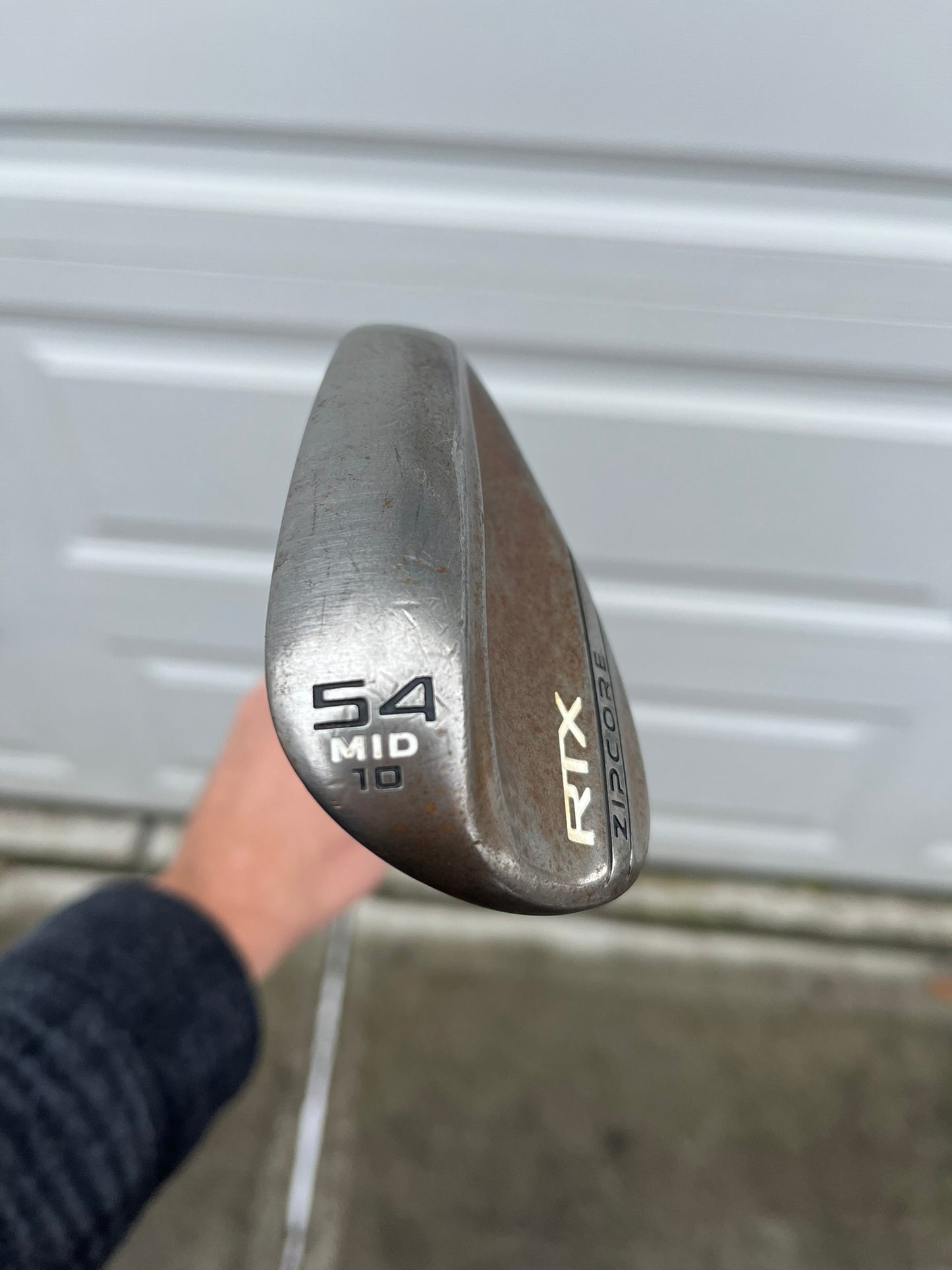 Cleveland Tour Issue RTX ZipCore Raw Sand Wedge 54° / 10 S400 Stiff Flex 35.5″