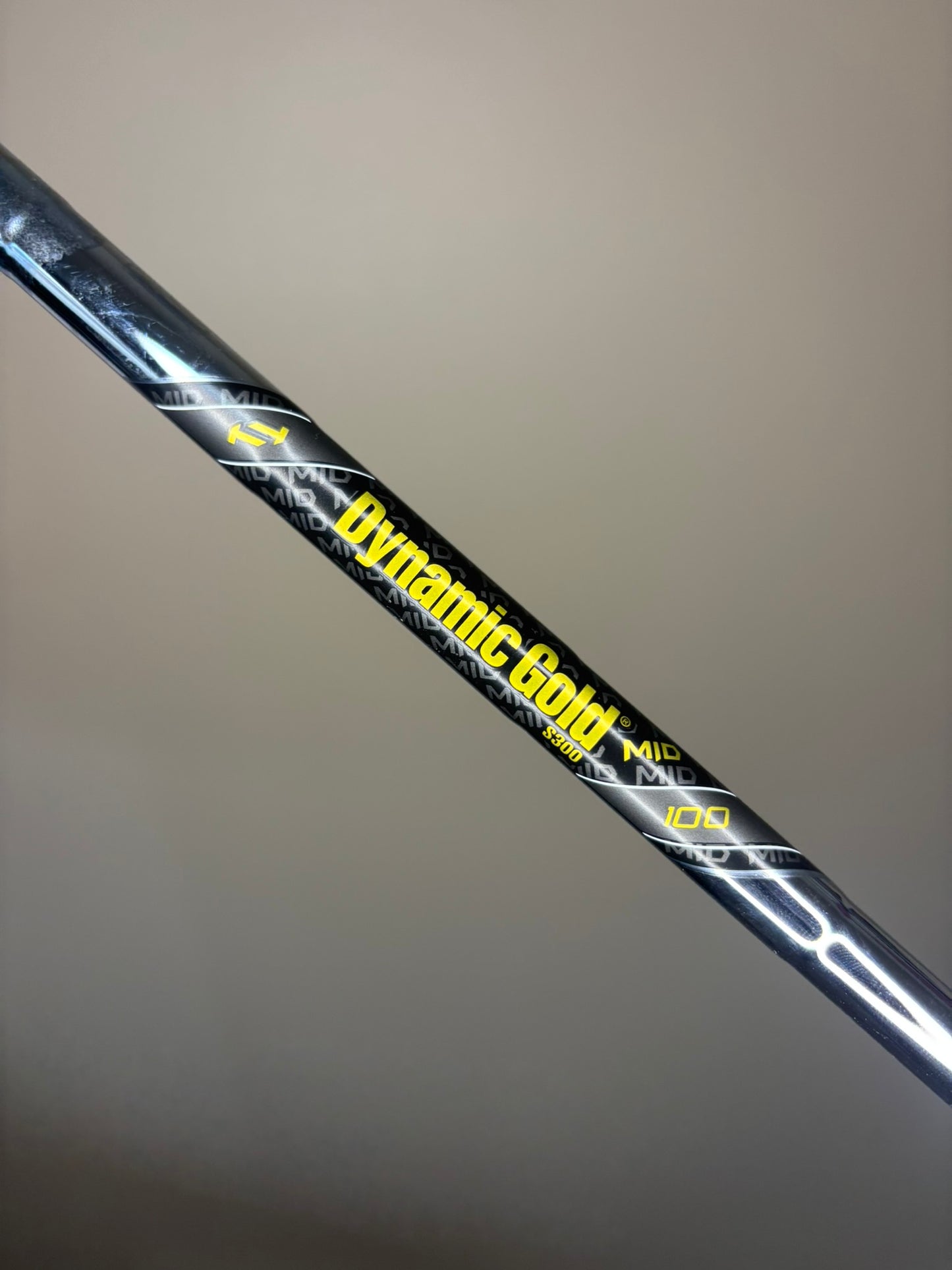 Photo of Callaway Apex Ai200 7-Iron Stiff Flex Dg Mid 100 S300