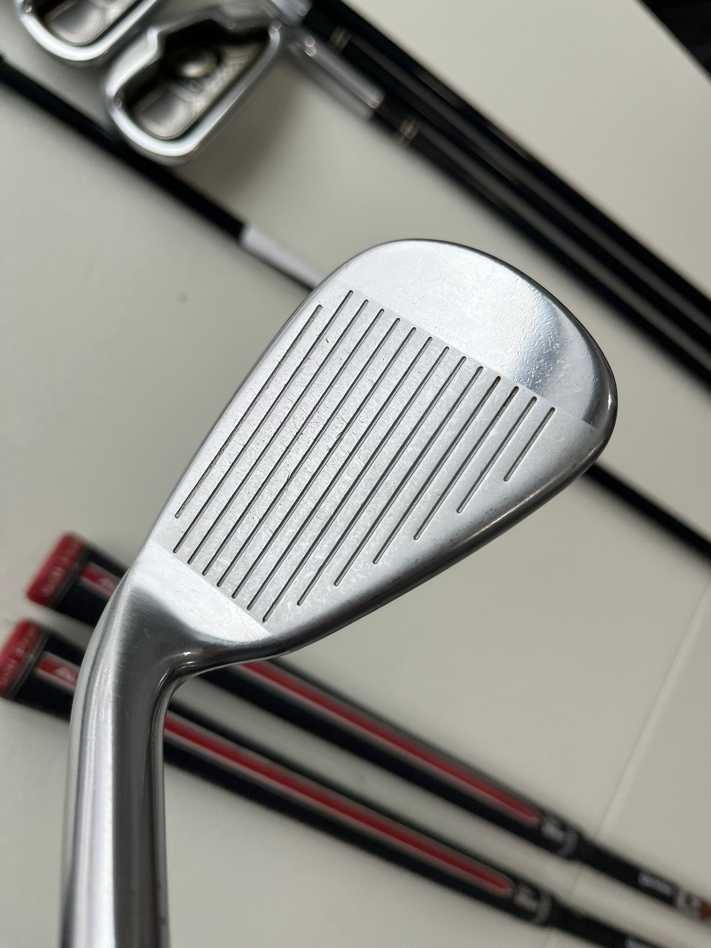 Taylormade Tour Burner Iron Set 4-PW Reax 65 Regular Flex +1/2″ NICE